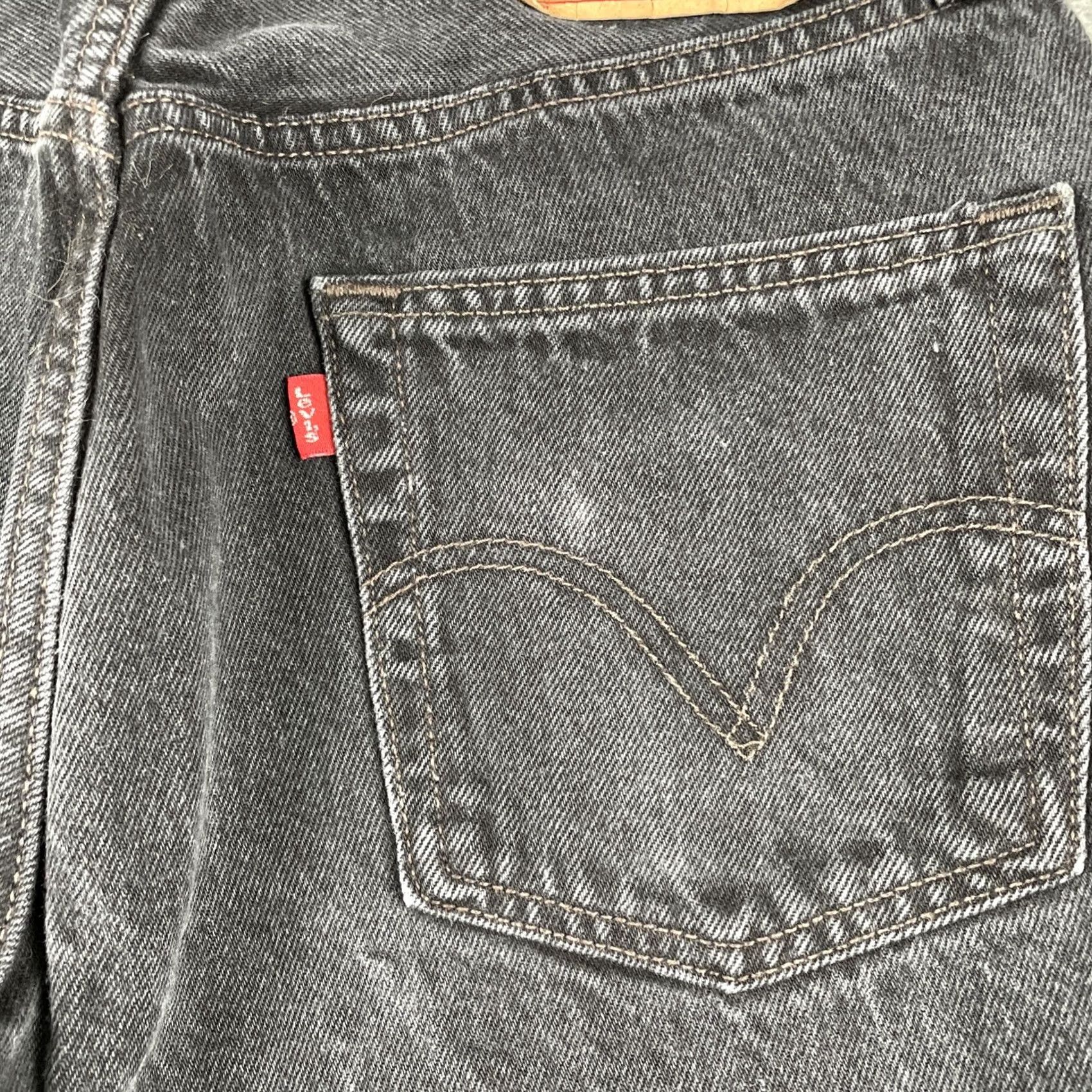 Levi's VINTAGE Levi’s 501 Denim Jeans Mens Pants Regular 28x28 Gray USA Mexico 28in Inseam Ankle Cotton Leather/Denim Fabric? Size US 28 / EU 44 - 4 Thumbnail