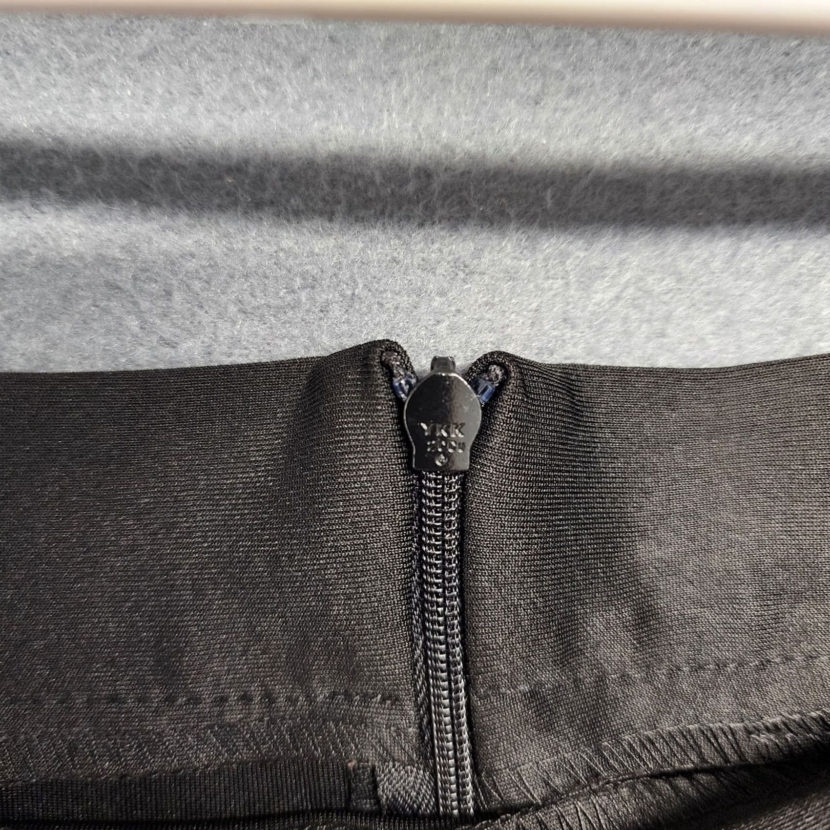 Vintage VINTAGE Fredericks of Hollywood Skirt Womens 1X Black Pencil Stretch Back Zip Knee Length Womens 1X Black Pencil Skirt US vintage USA Size 40" / US 18 - 8 Thumbnail