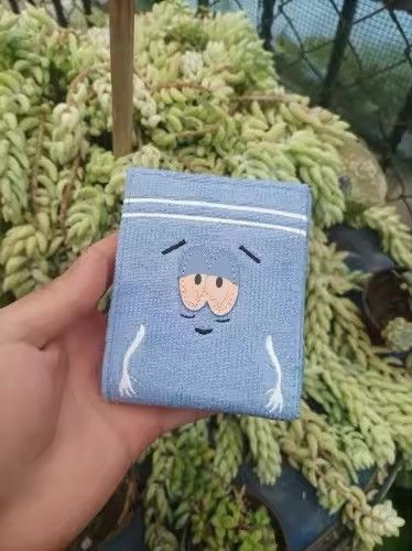 Japanese Brand Towel cloth embroidered anime fashion walle Size ONE SIZE - 1 Thumbnail