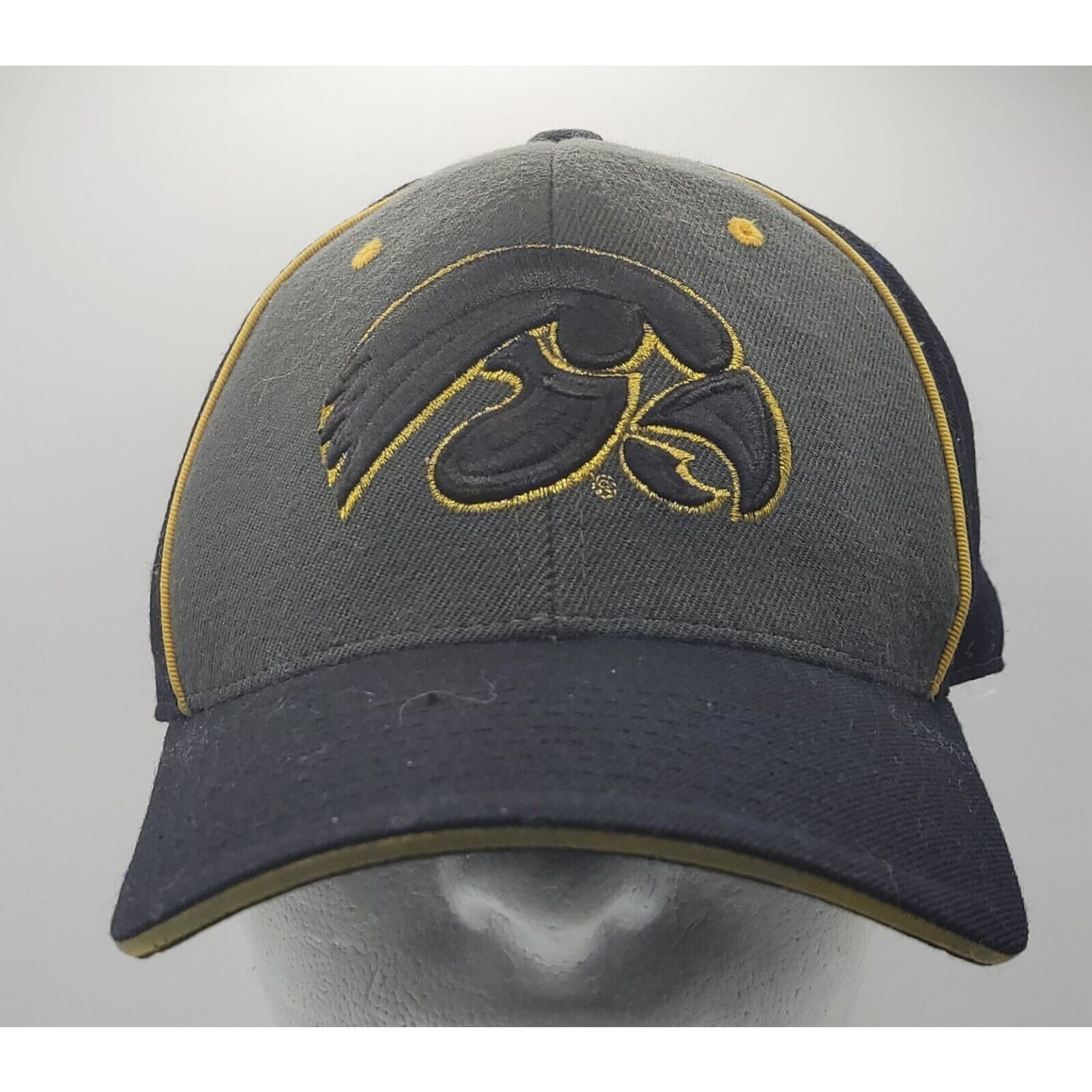 Zephyr Vintage Zephyr Iowa Hawkeyes Fitted Cap Sz 8 NCAA Wool Size ONE SIZE - 1 Thumbnail