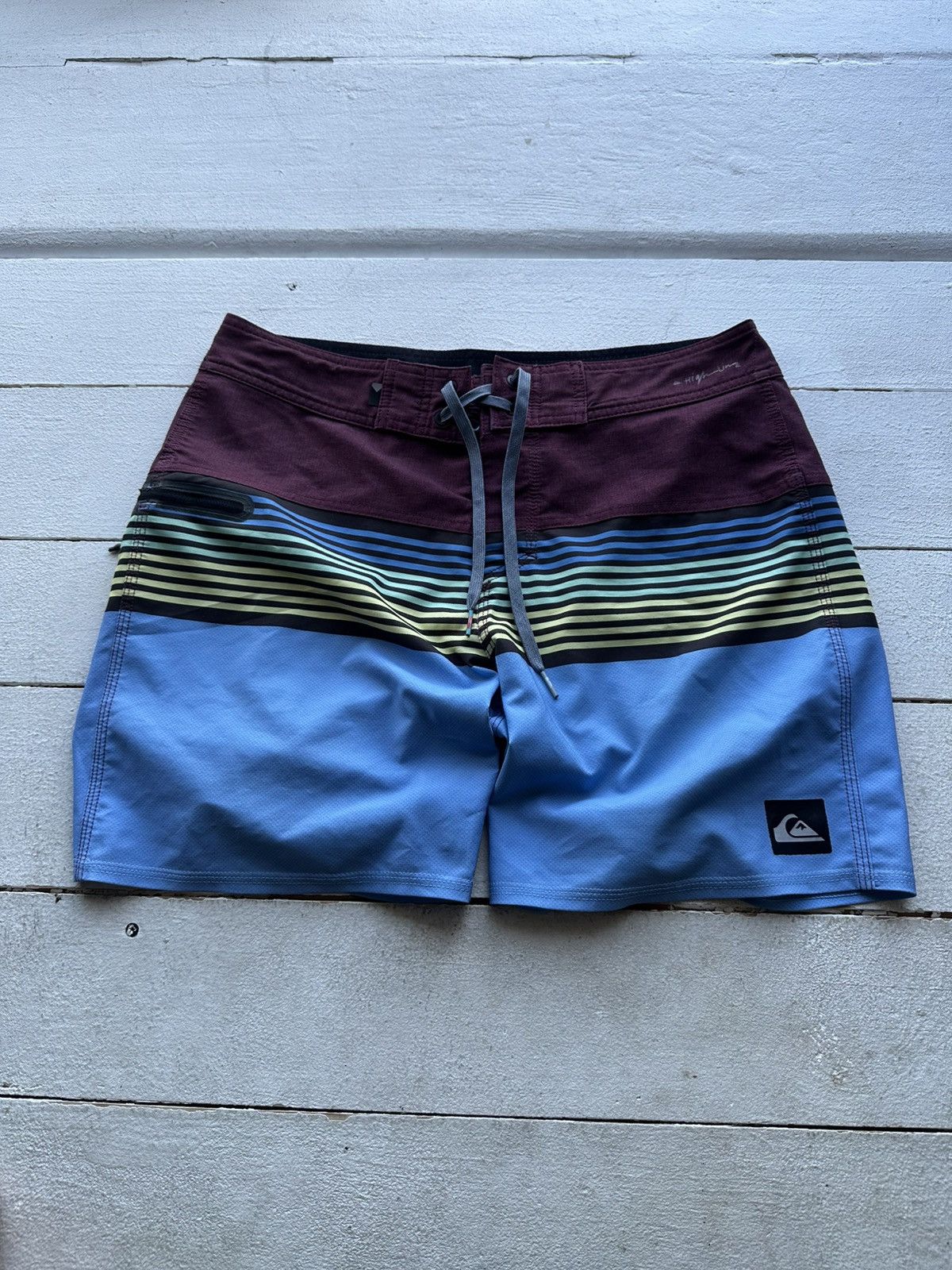 Quiksilver 🚨Vintage Quiksilver Shorts Big Logo Y2K Style 90s Surfing Size US 32 / EU 48 - 1 Thumbnail