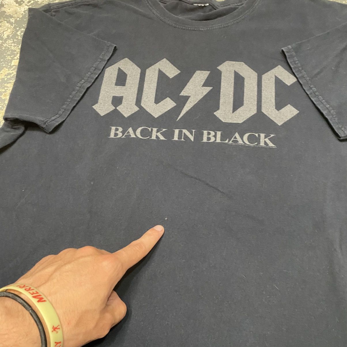 Band Tees Y2K AC/DC Back in Black Band T-shirt Size US L / EU 52-54 / 3 - 6 Thumbnail