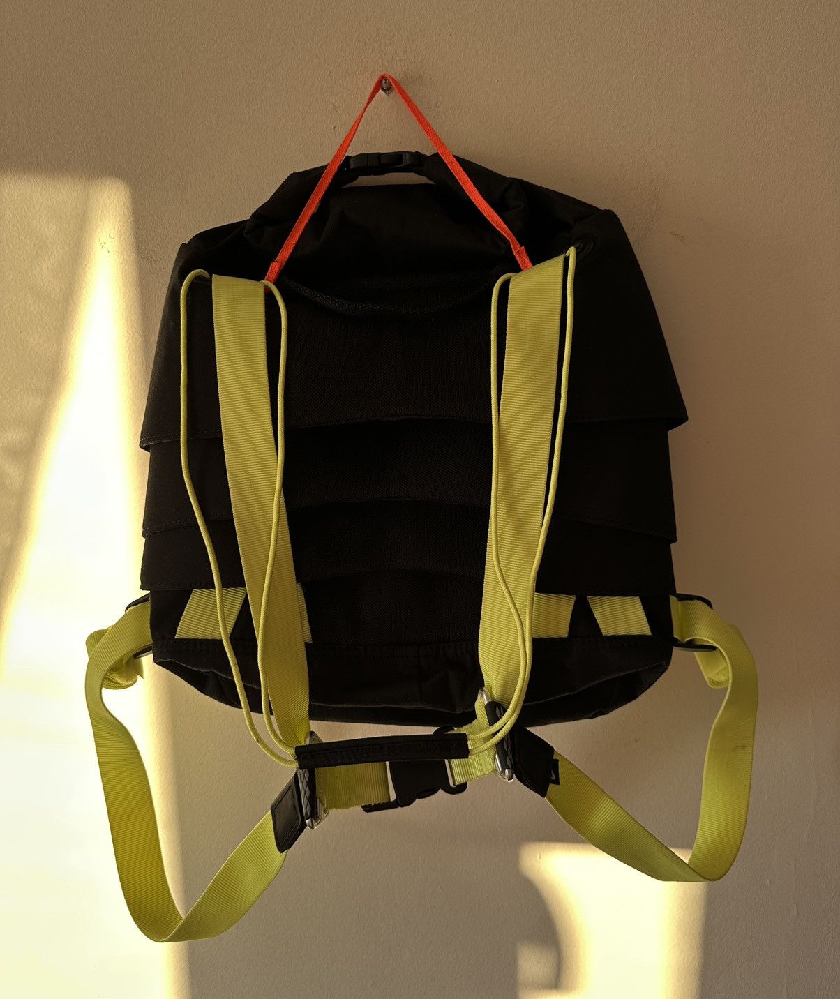 Nike Nike Mog Bolt expandable backpack black neon Size ONE SIZE - 10 Thumbnail