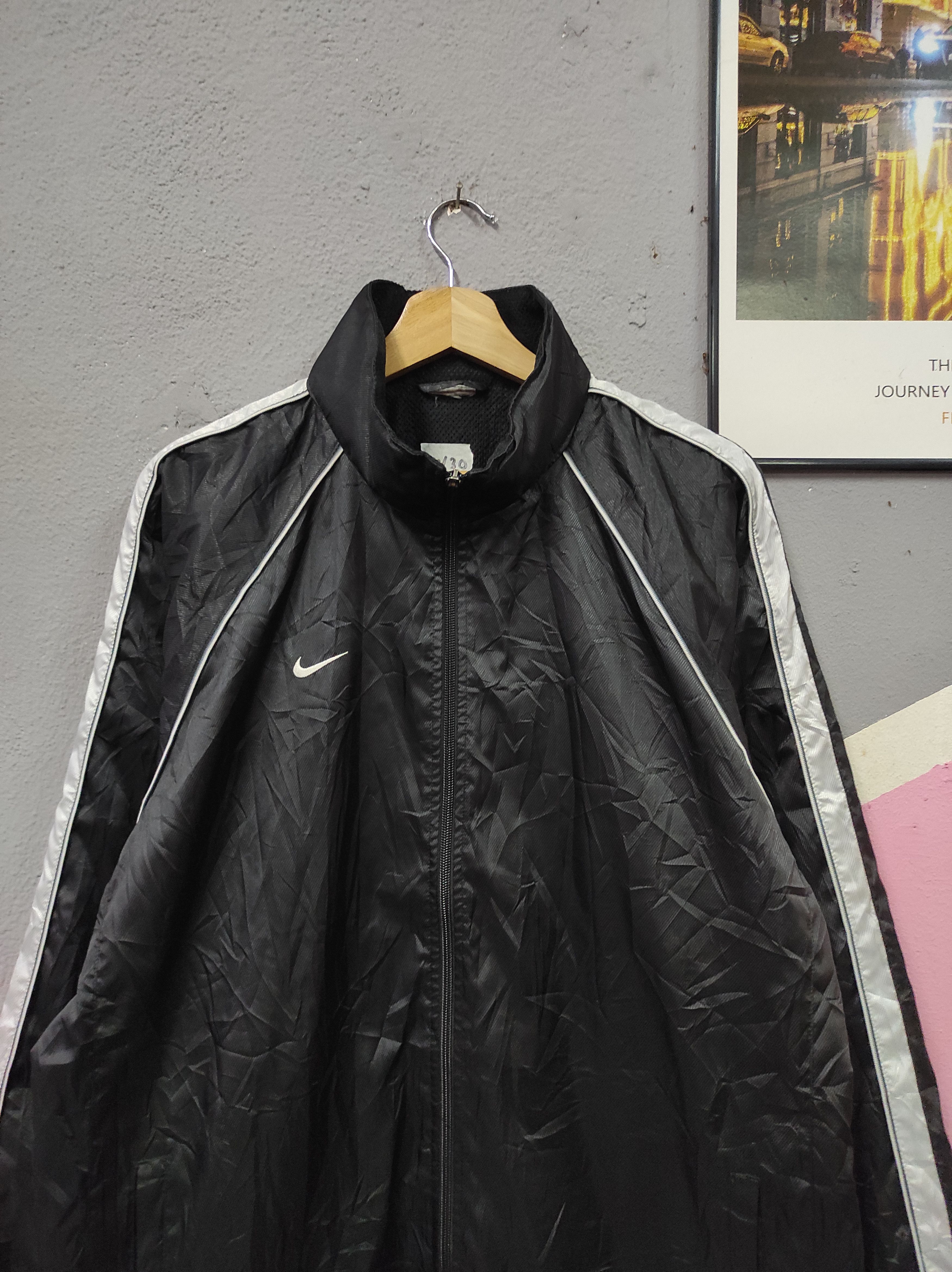Nike NIKE VTG NYLON JACKET HOODED Size US XL / EU 56 / 4 - 3 Thumbnail