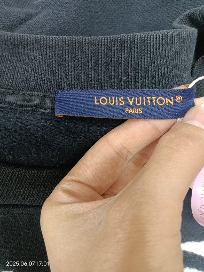 Louis Vuitton Louis Vuitton size 4l Black Hammer Sweatshirt Size US M / EU 48-50 / 2 - 3 Thumbnail