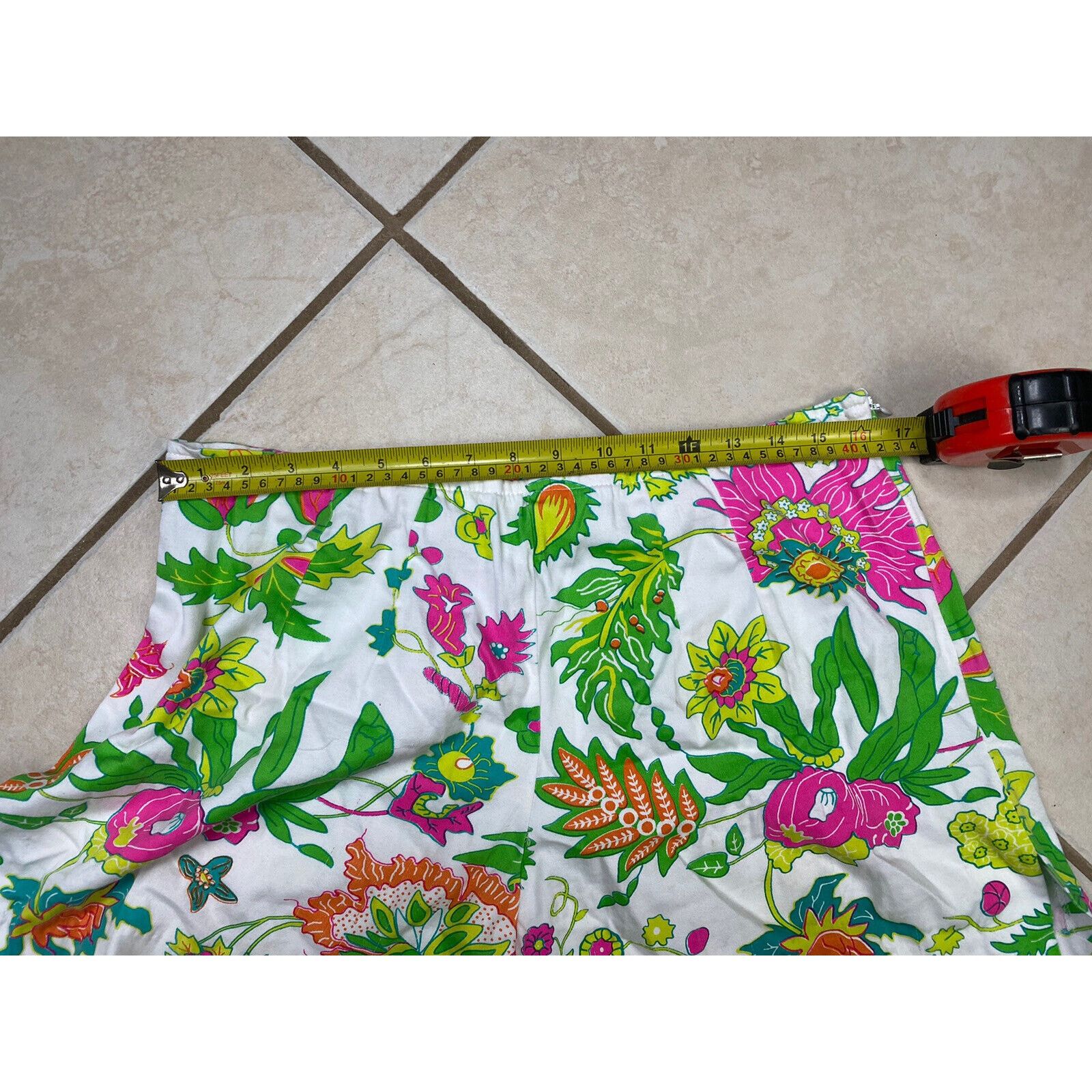 Gretchen Scott Gretchen Scott White Pink Green Floral Mid Rise Shorts Linen Size 33" - 7 Thumbnail