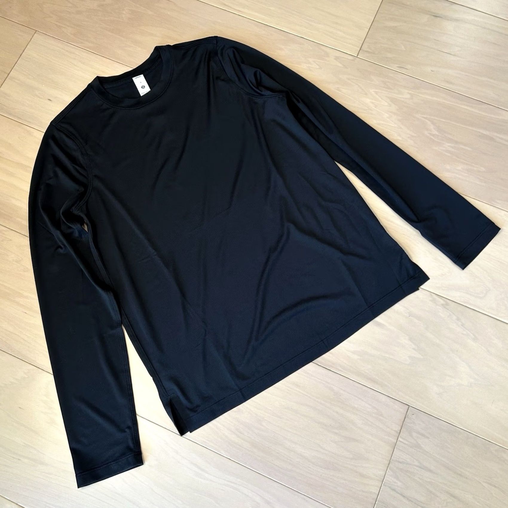 Lululemon Lululemon Ultralight Long-Sleeve Shirt Black Women's 6 Athleisure Sports Dance Size M / US 6-8 / IT 42-44 - 2 Thumbnail