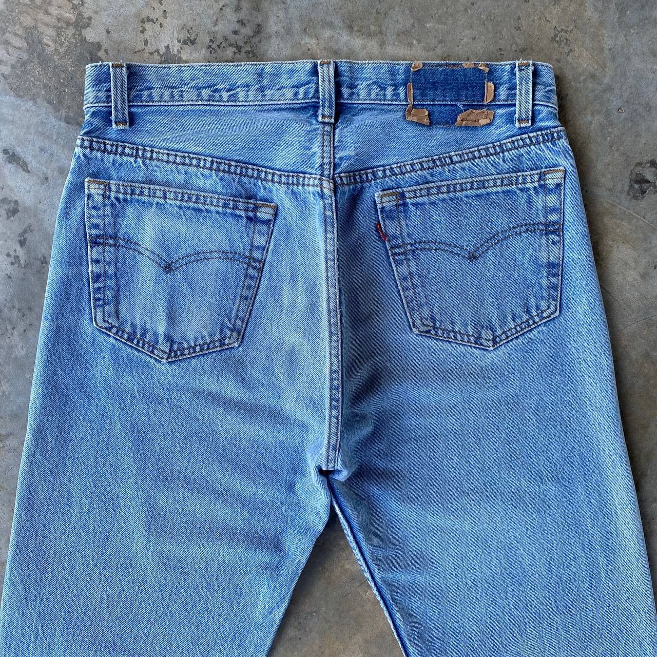 Levi's Vintage Clothing VINTAGE 80S LEVIS 501 LIGHTWASH FADED W33X30.5" Size US 33 - 15 Thumbnail