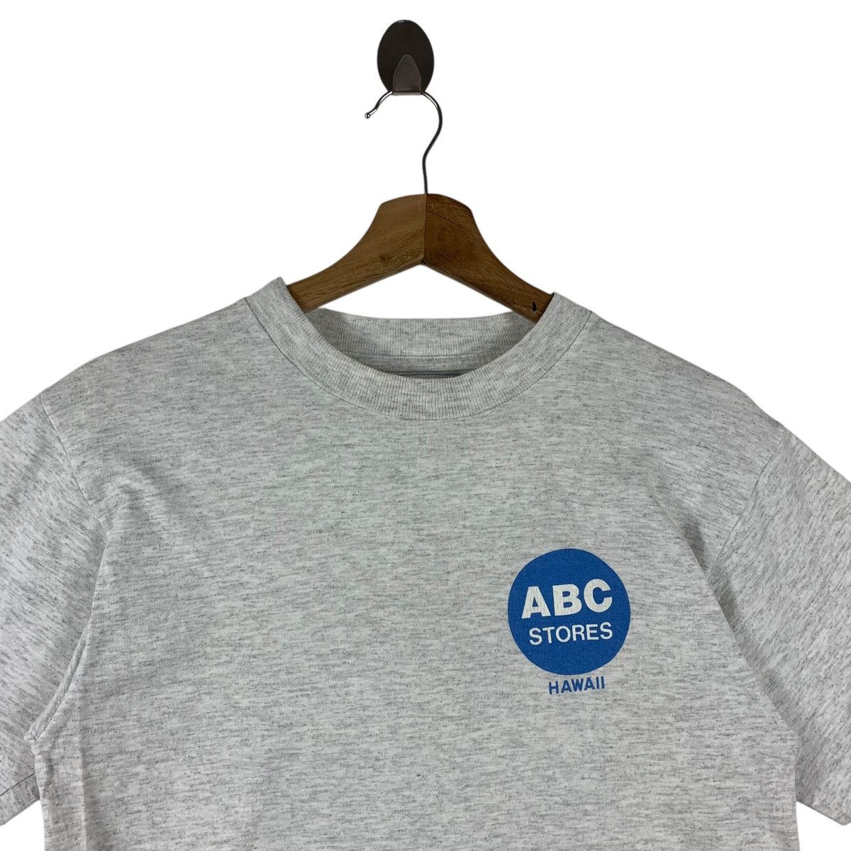 Other Vintage 90s ABC STORE hawaii big logo Surfing tee Size US S / EU 44-46 / 1 - 3 Thumbnail