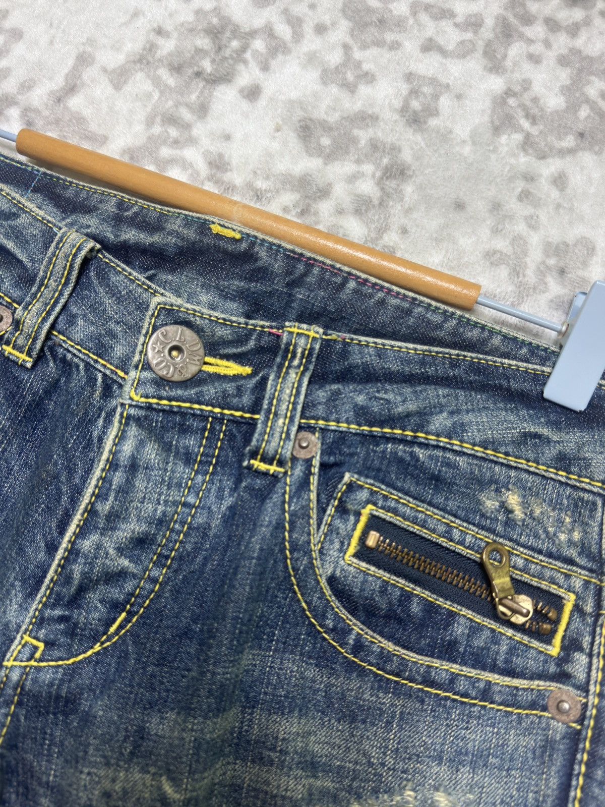 Undercover Vintage CO&LU Clawmark Distressed Back Pocket Print Denim Size US 29 - 8 Thumbnail