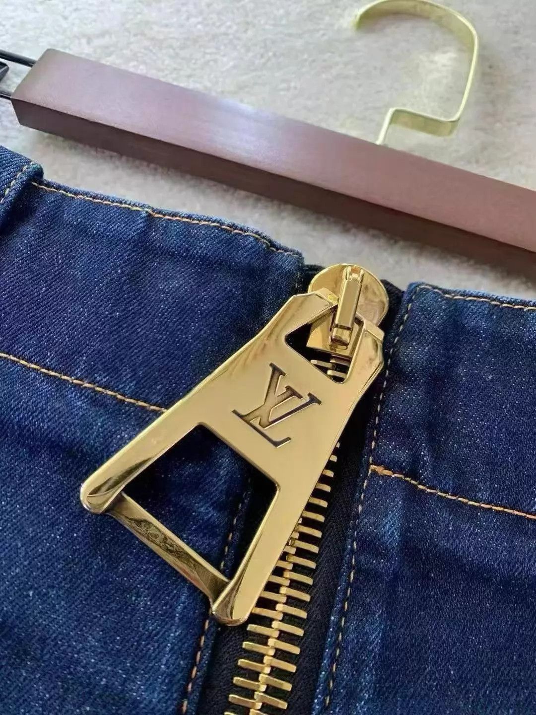 Louis Vuitton LV Denim Mini Shorts 40 Size 28" / US 6 / IT 42 - 5 Thumbnail