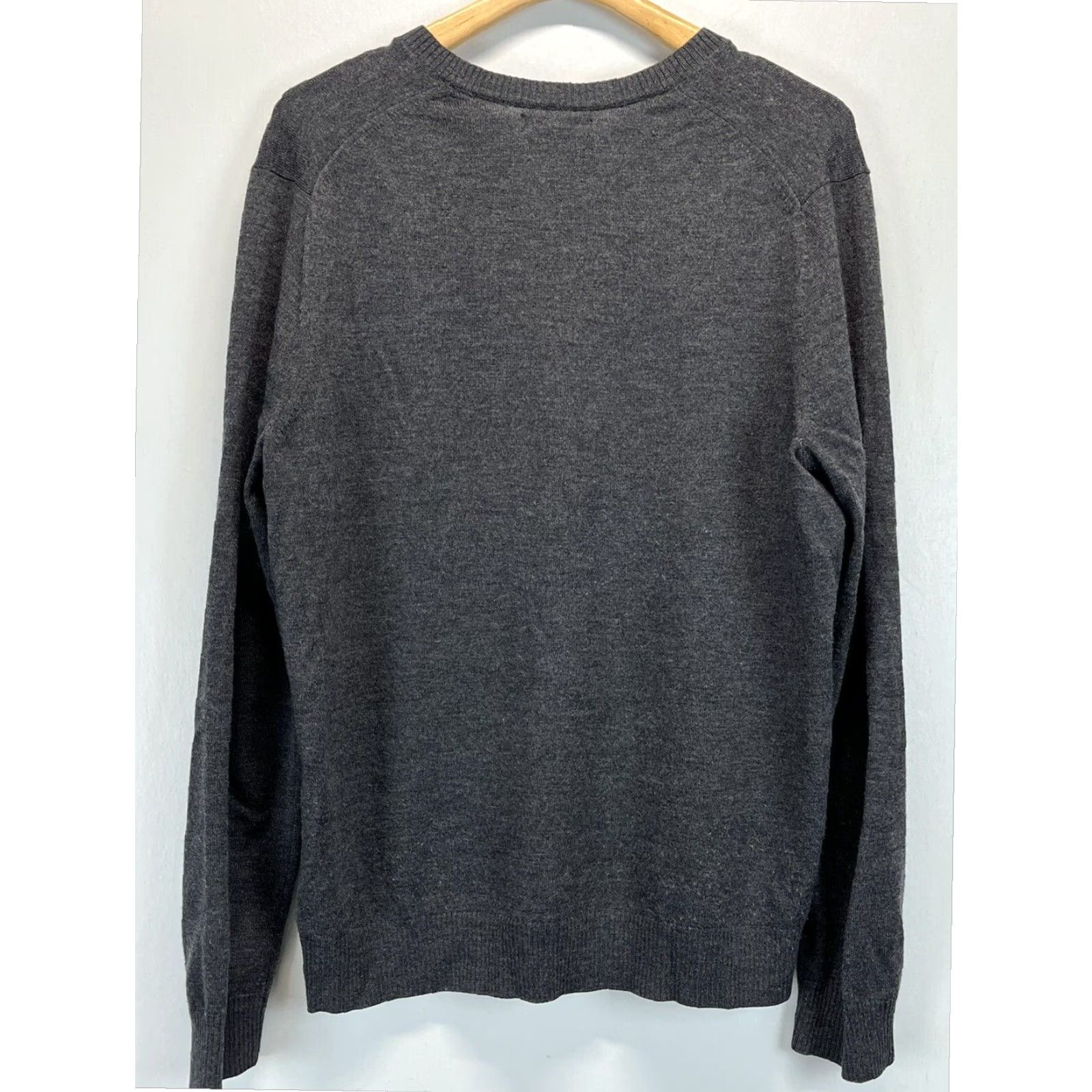 Banana Republic Banana Republic Merino Wool V-Neck Sweater Mens XL Gray Pullover Size US XL / EU 56 / 4 - 2 Thumbnail