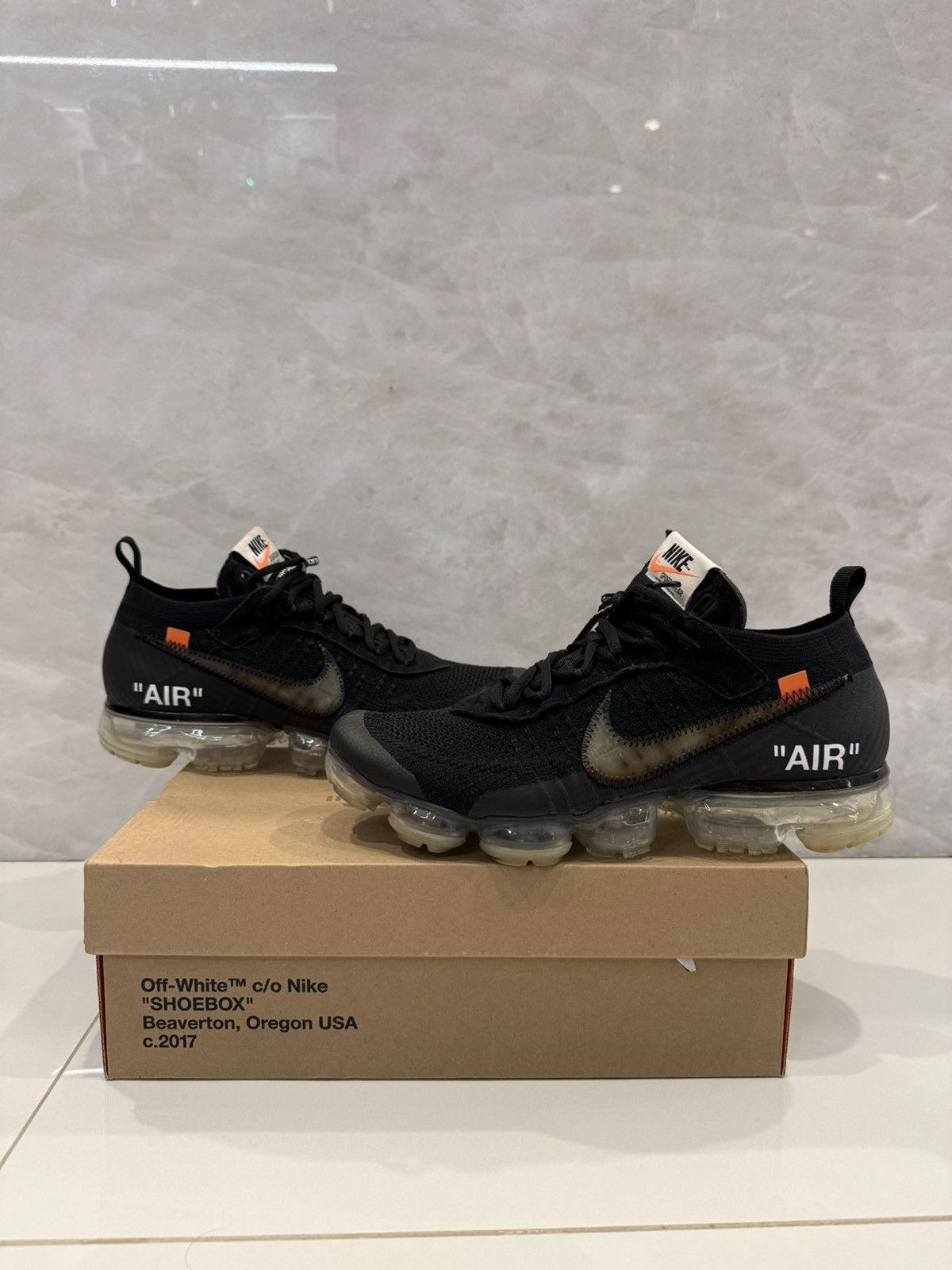 Nike × Off-White Vapourmax Size US 10 / EU 43 - 1 Thumbnail