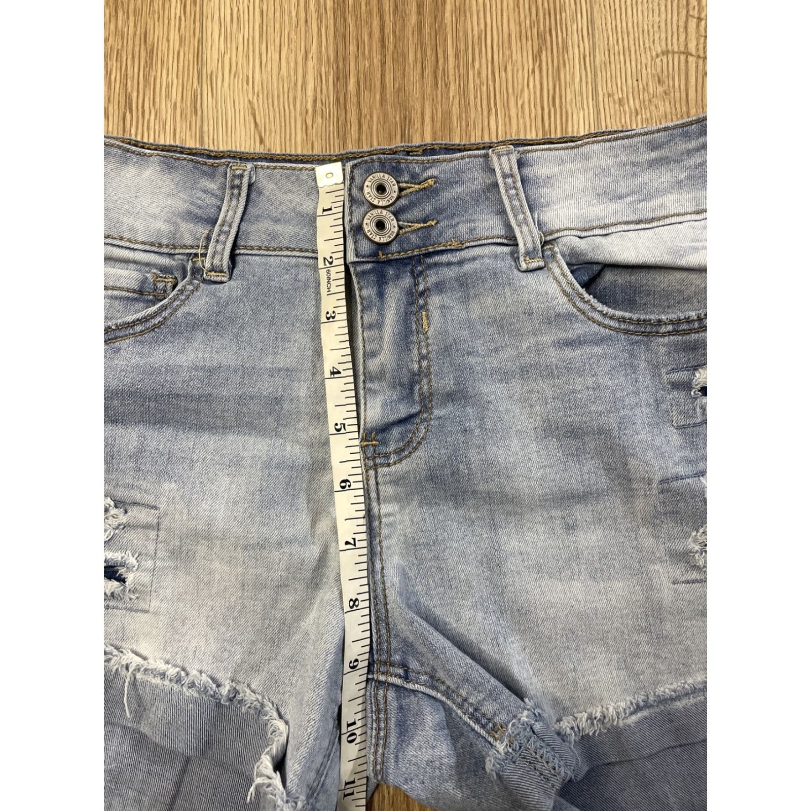 Vintage VINTAGE Vanilla Star Women’s Denim Shorts Size 7 Blue Distressed Cut-Off Stretch Regular Mid-Rise 5-Pocket Size 28" / US 6 / IT 42 - 6 Thumbnail