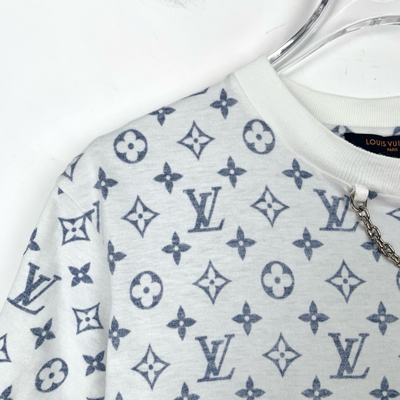 Louis Vuitton Louis Vuitton 22' Logo Monogram Chain Accent White Cotton Sh Size US XS / EU 42 / 0 - 6 Thumbnail