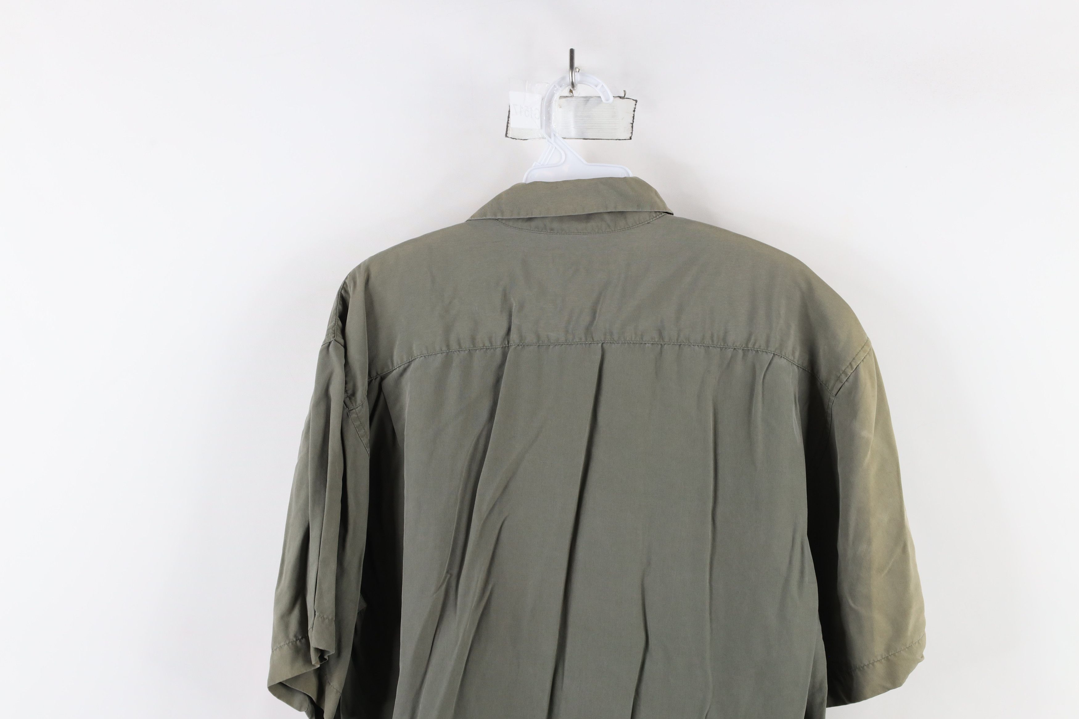 Vintage Vintage 90s Streetwear Silk Looped Collar Board Button Shirt Size US S / EU 44-46 / 1 - 15 Thumbnail