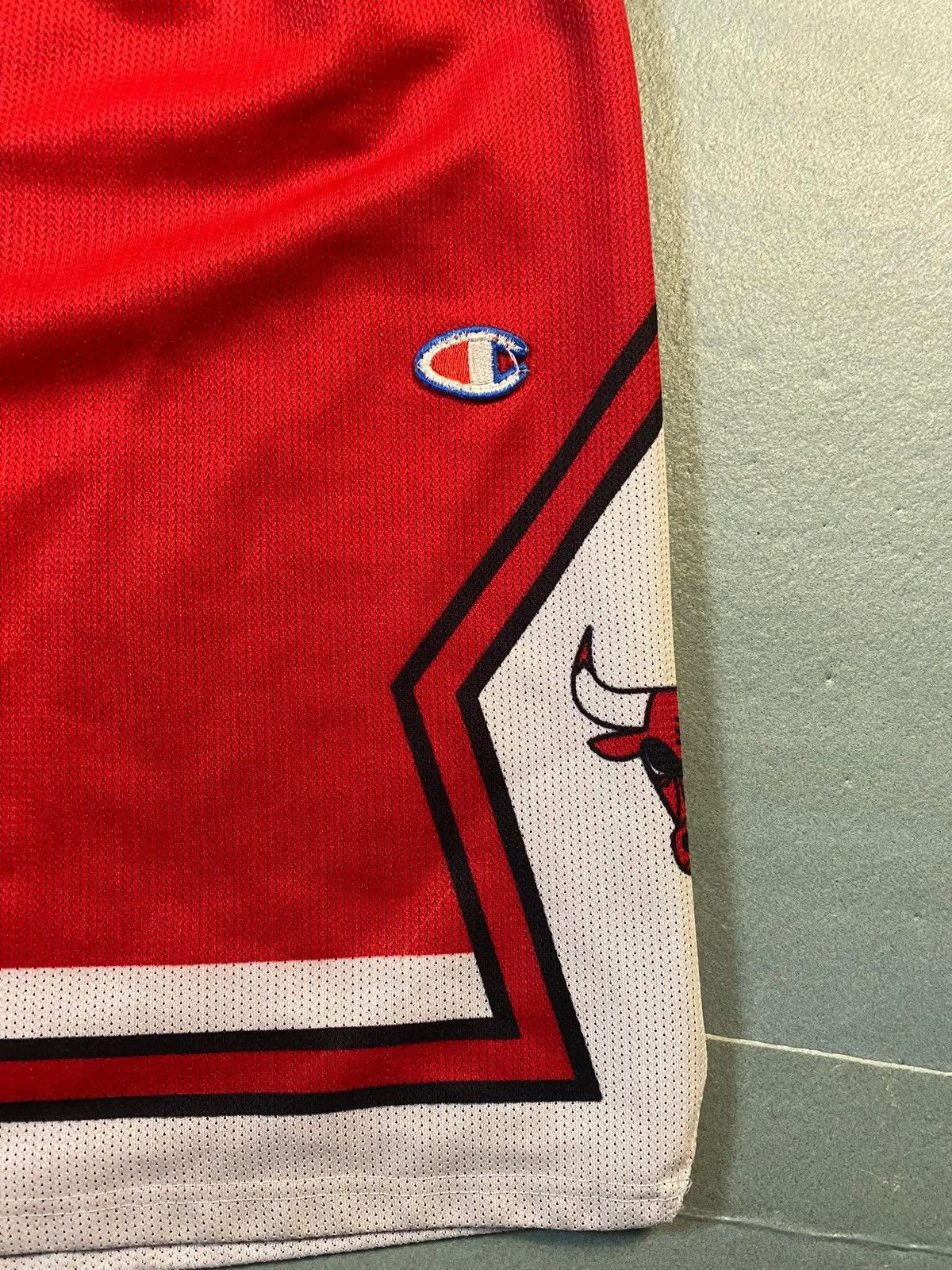 Champion × NBA Vintage champion chciago bulls shorts Size US 34 / EU 50 - 3 Thumbnail