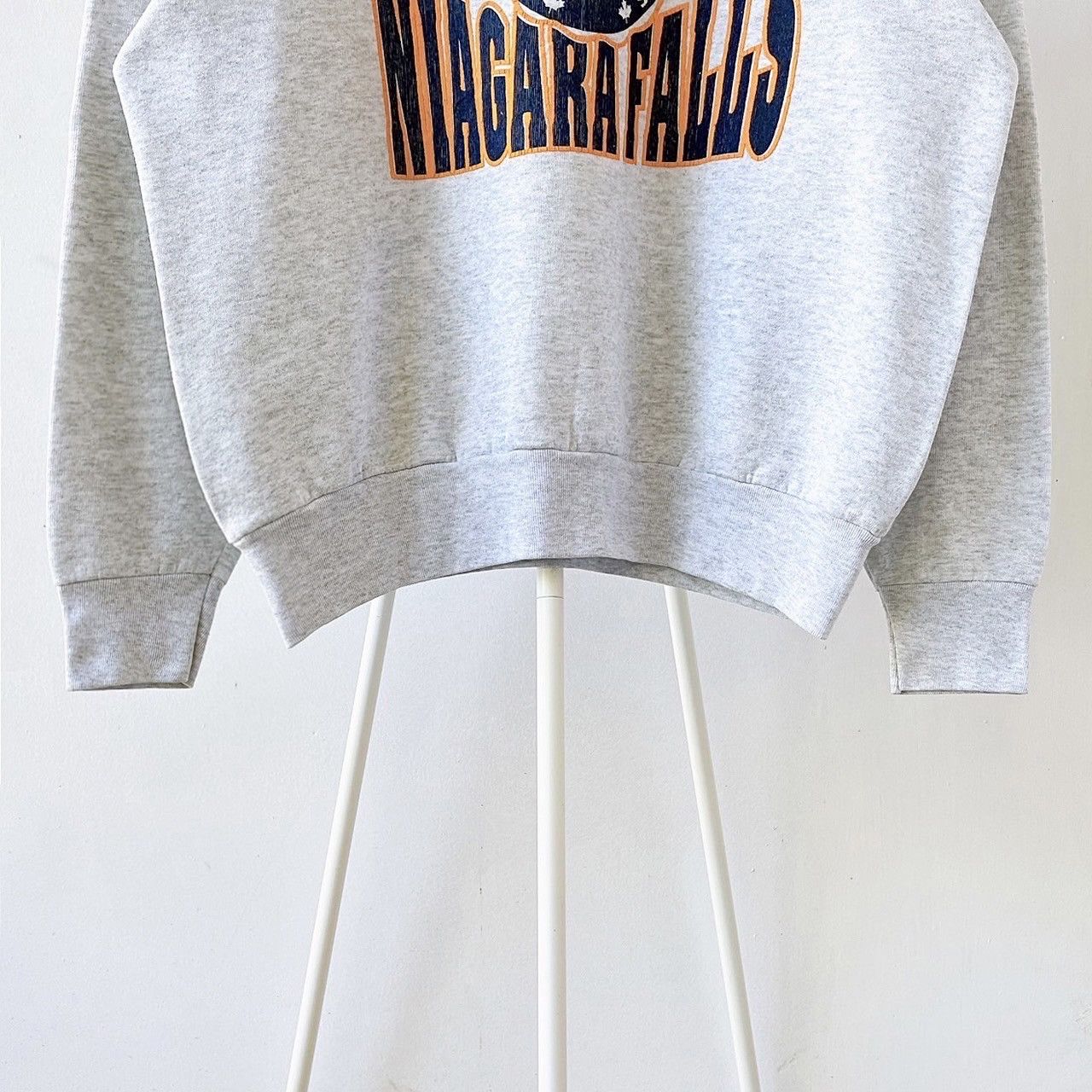 Fruit Of The Loom × Vintage 90s University of Niagara Falls Sweatshirt/ XL Size US XL / EU 56 / 4 - 4 Thumbnail