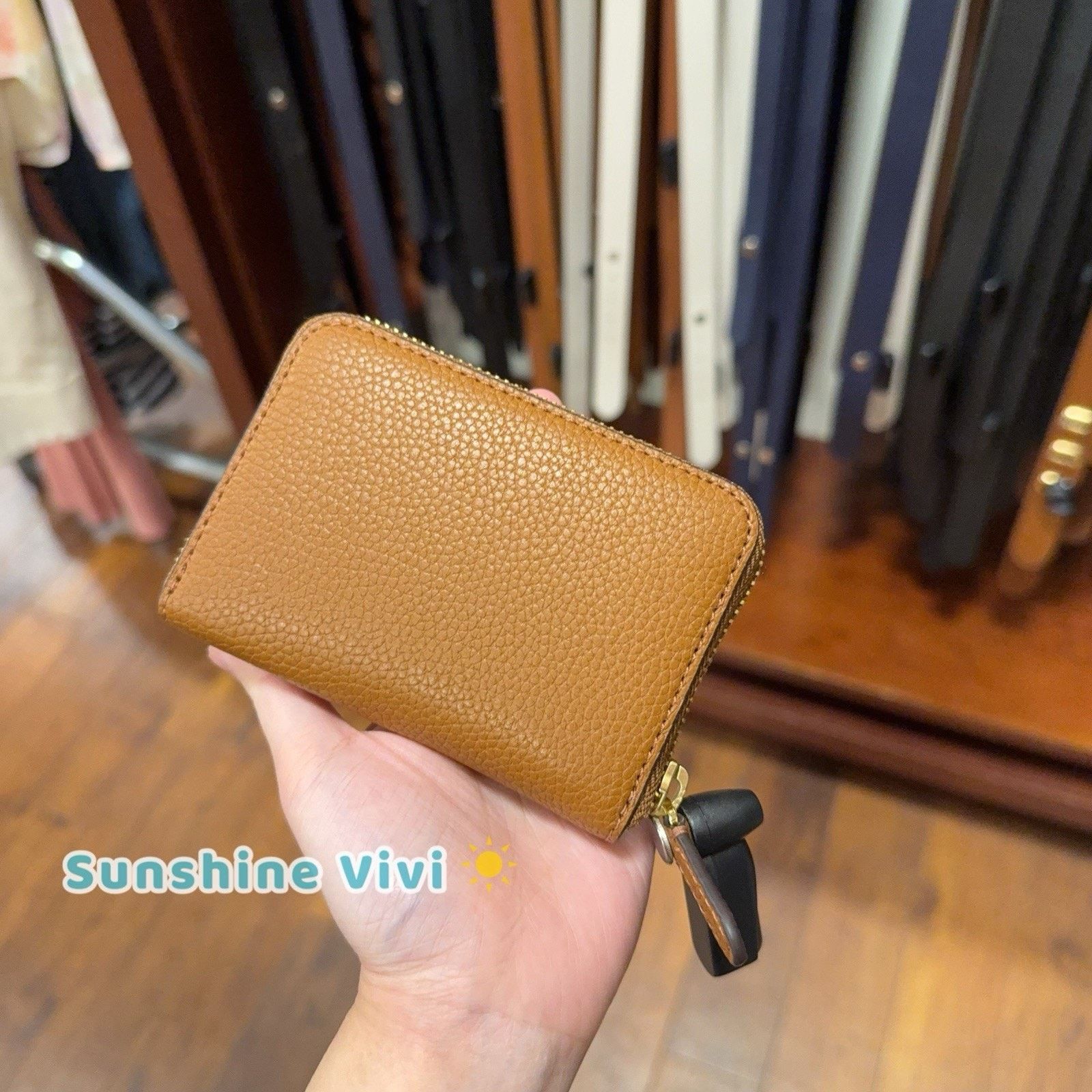 Ralph Lauren NWT RALPH LAUREN Logo Pebbled Leather Zip Wallet Lauren Tan Size ONE SIZE - 2 Thumbnail