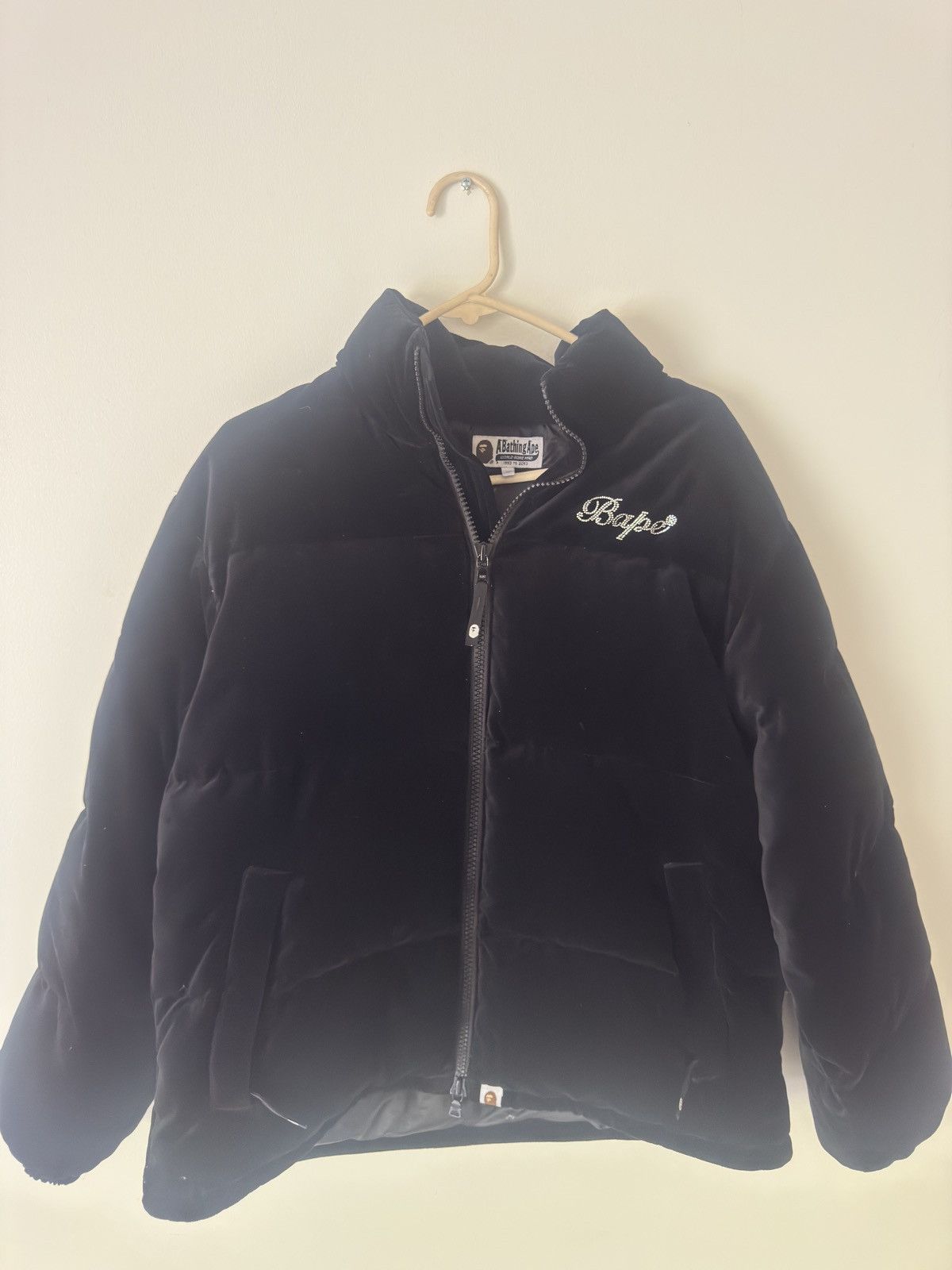 Bape BAPE Logo Velvet Down Jacket Size M / US 6-8 / IT 42-44 - 1 Thumbnail