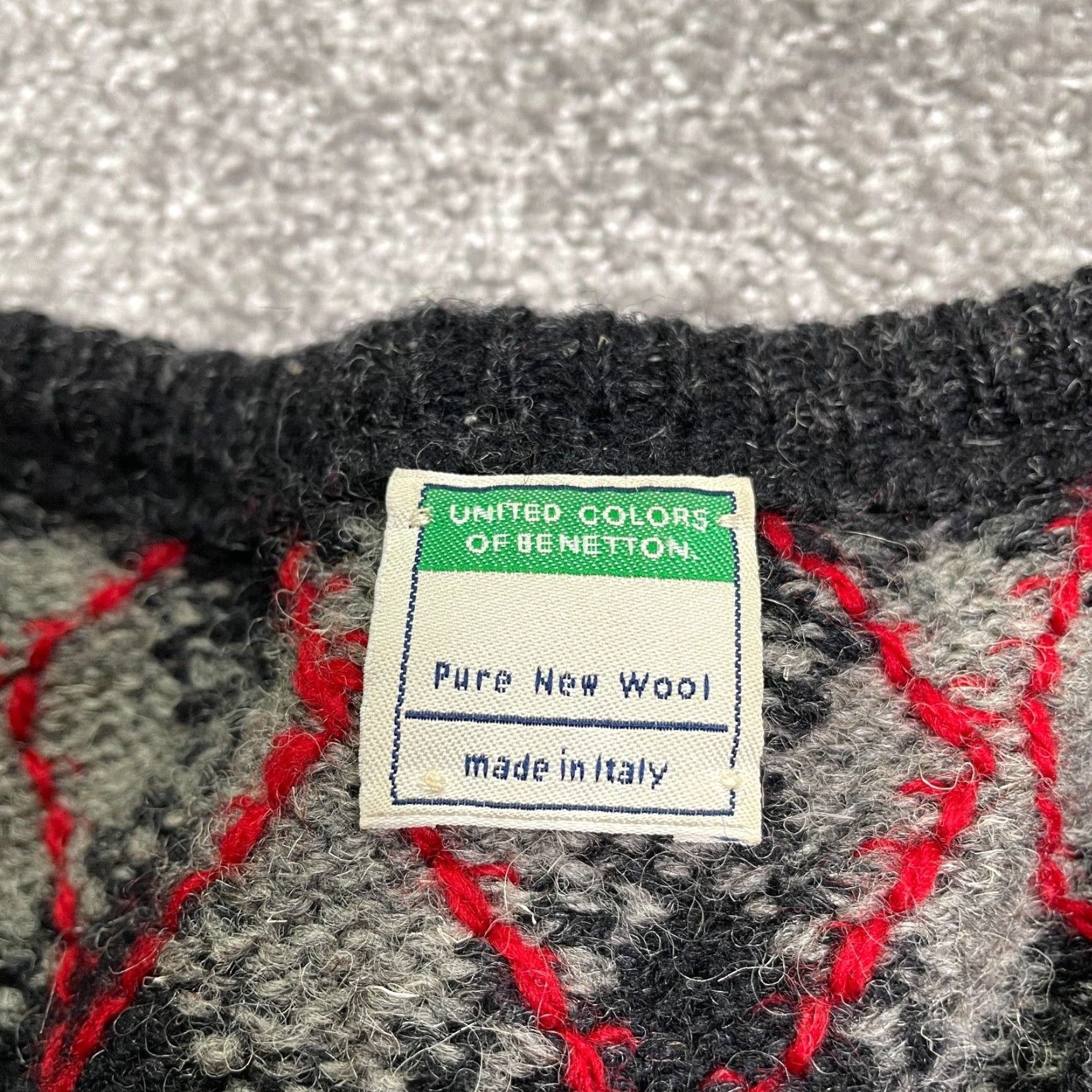 United Colors Of Benetton United Colors of Benetton Argyle Sweater Mens Medium Multicolor Knit Pullover V-Neck Lightweight Breathable Size US M / EU 48-50 / 2 - 6 Thumbnail