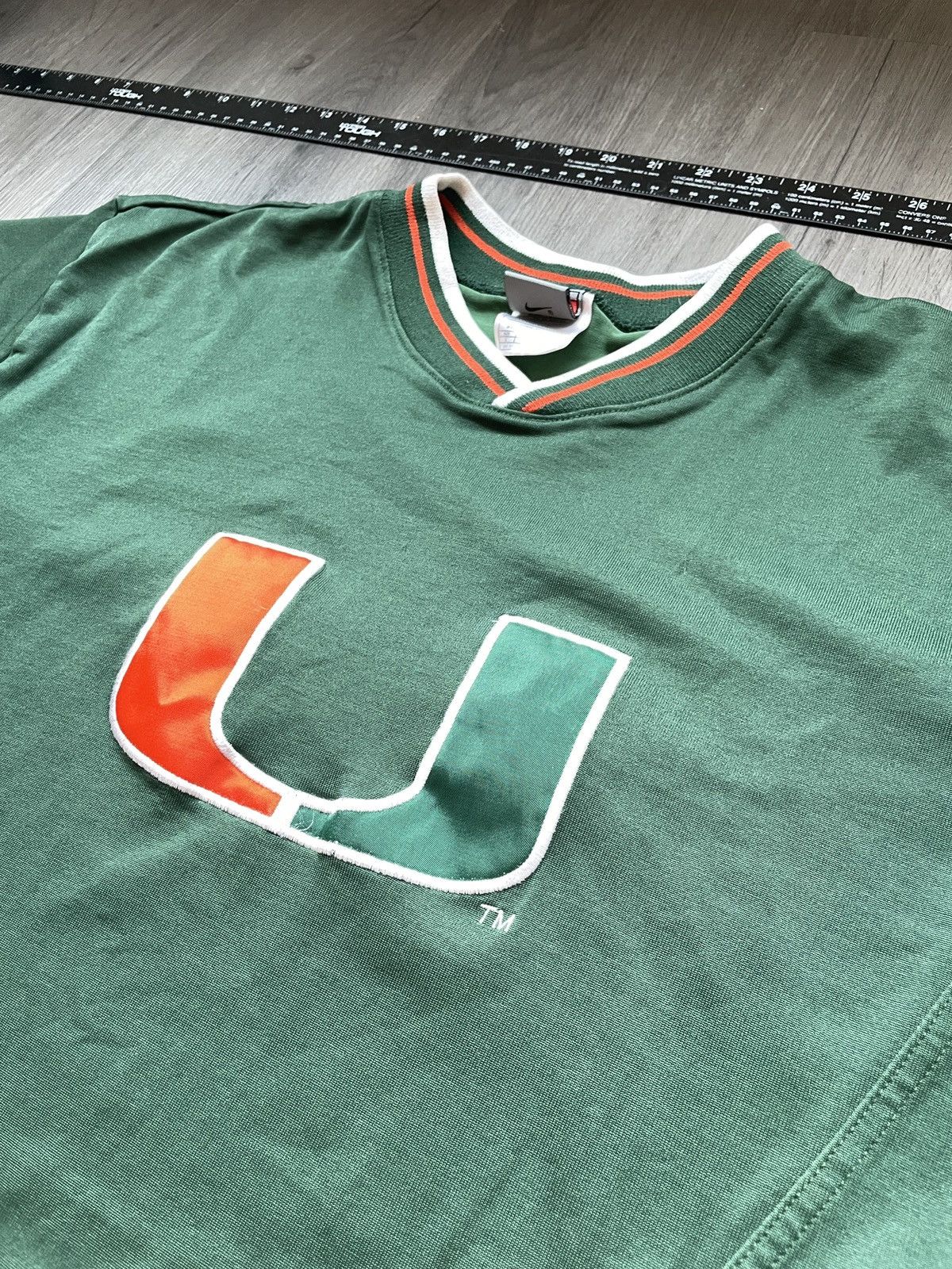 Vintage Vintage 90’s Nike “University of Miami Logo” T-shirt (Sz.L) Size US L / EU 52-54 / 3 - 2 Thumbnail