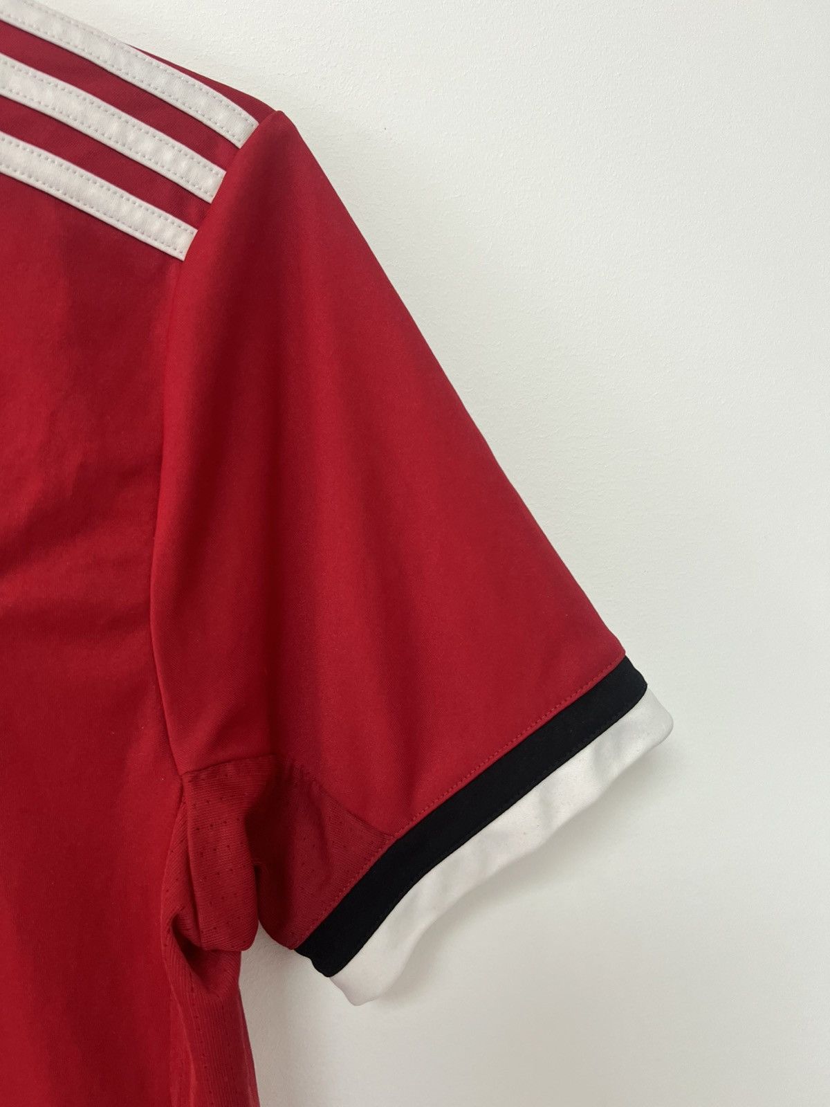 Adidas × Vintage Manchester United 2017-18 Alexis #7 Jersey Soccer Shirt sz S Size US XS / EU 42 / 0 - 20 Thumbnail