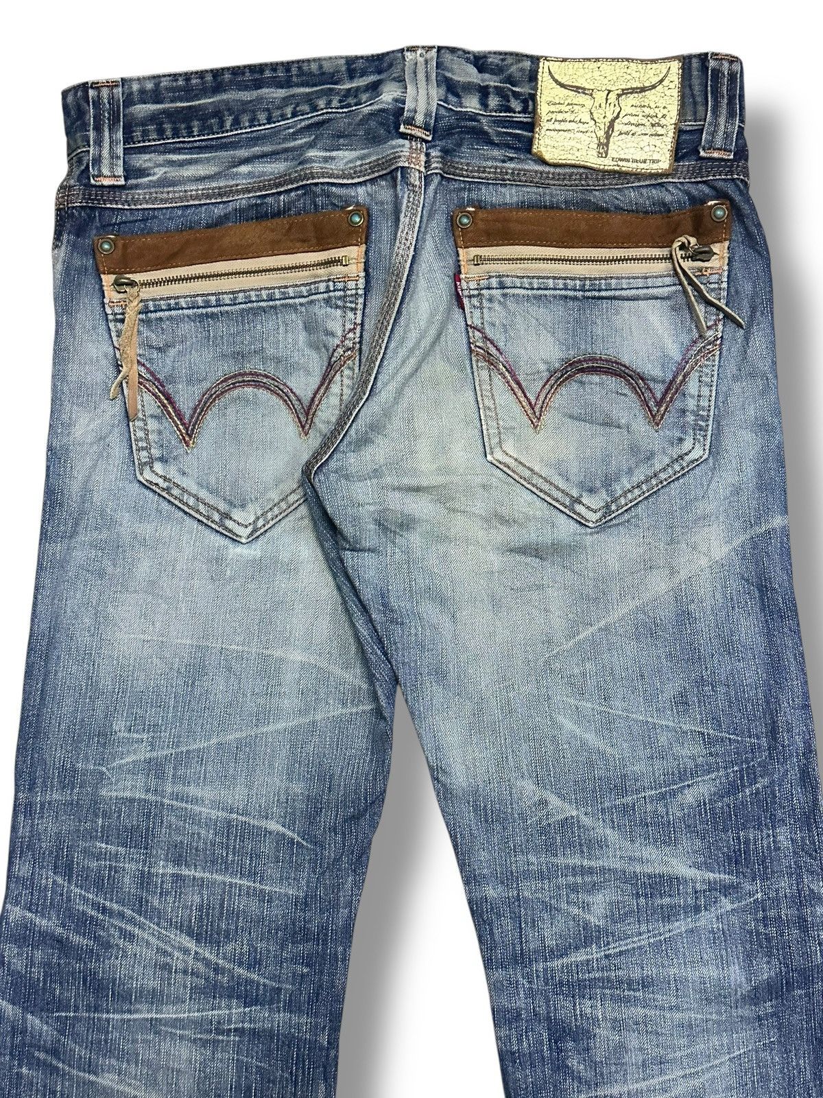 Edwin Vintage Edwin Bluetrip Leather Tag Wideleg Style Faded Wash Size US 33 - 6 Thumbnail