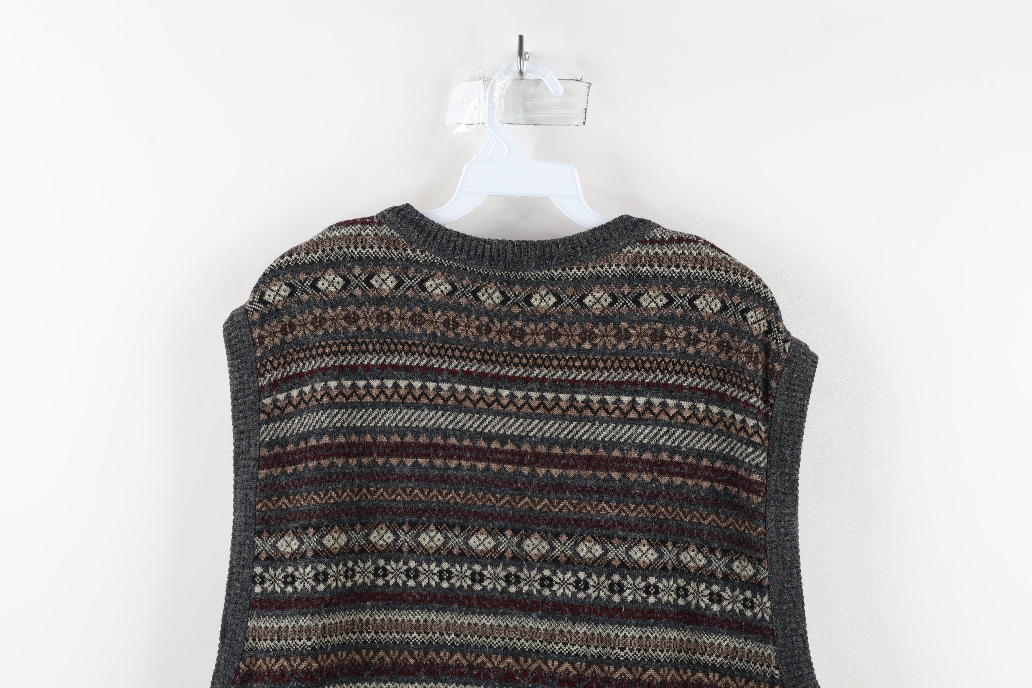Vintage Vintage 90s Streetwear Rainbow Fair Isle Knit Sweater Vest Size US XL / EU 56 / 4 - 7 Thumbnail