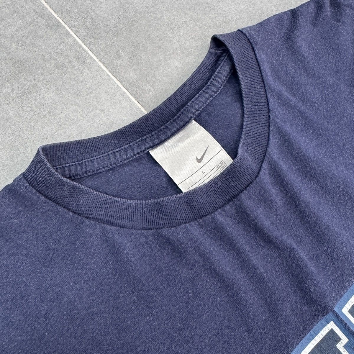 Nike × Vintage Vintage Nike Big Logo Y2K 90s Men T-Shirt Size L Size US L / EU 52-54 / 3 - 10 Thumbnail