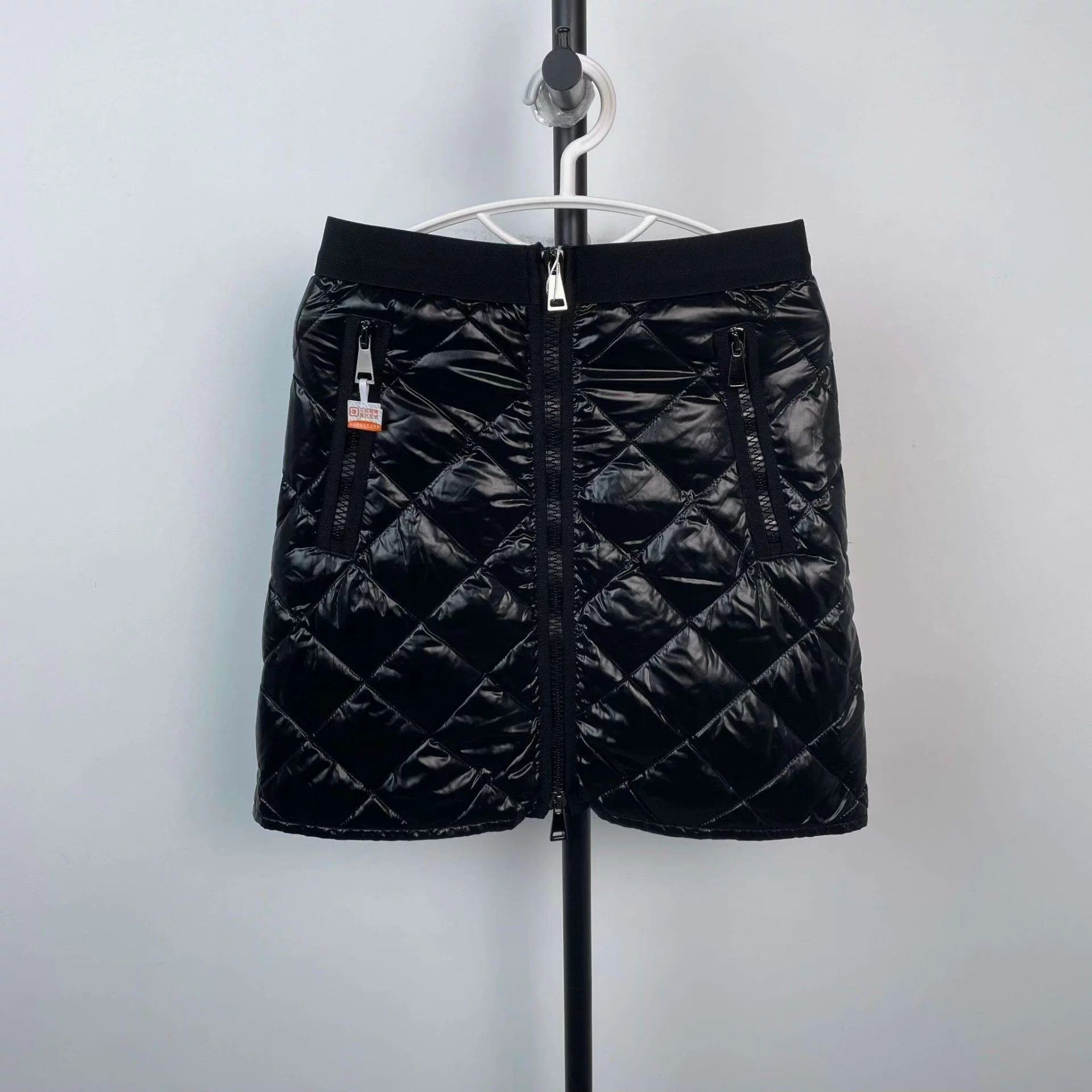 Moncler Moncler Vintage Down Skirt 38 Black 2017 Size S / US 4 / IT 40 - 1 Thumbnail