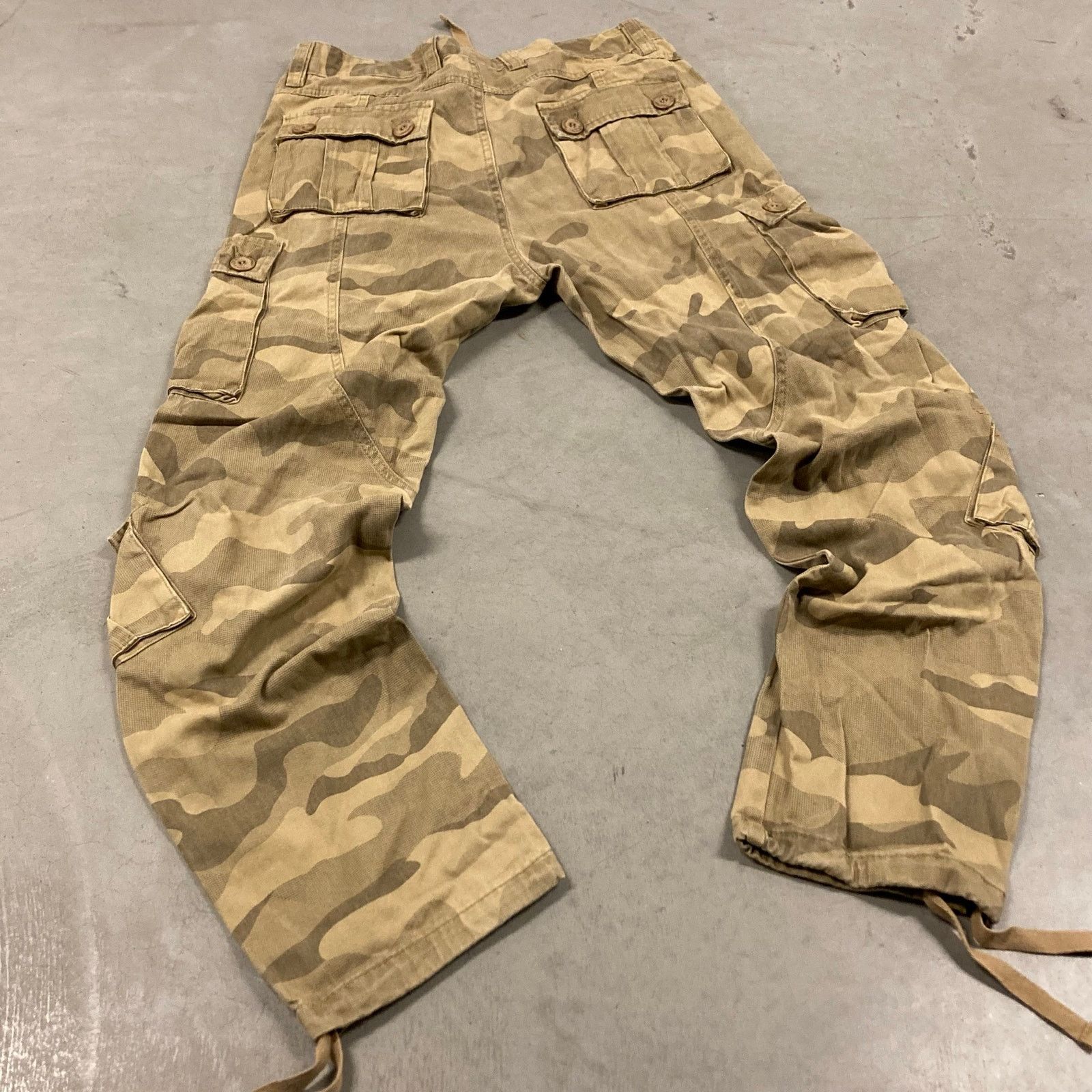 Vintage vintage y2k baggy camo pants 32x30 Size US 32 / EU 48 - 2 Thumbnail
