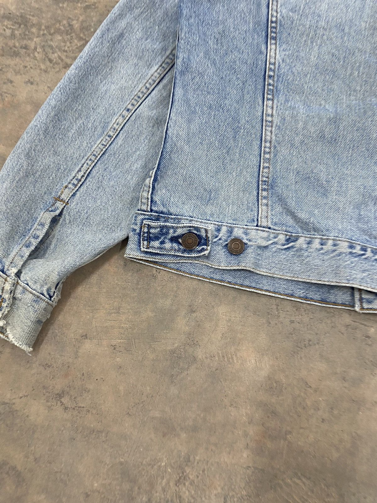 Levi's 1990s LEVIS TYPE 3 TRUCKER JACKET DENIM Size US M / EU 48-50 / 2 - 17 Thumbnail