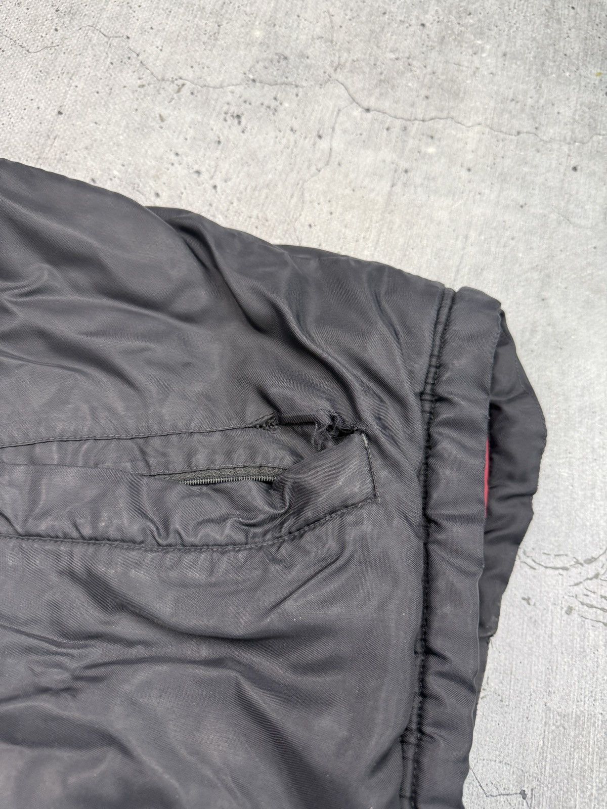 Nike Nike Vintage Puffer Jacket Big Logo Swoosh Size US L / EU 52-54 / 3 - 11 Thumbnail