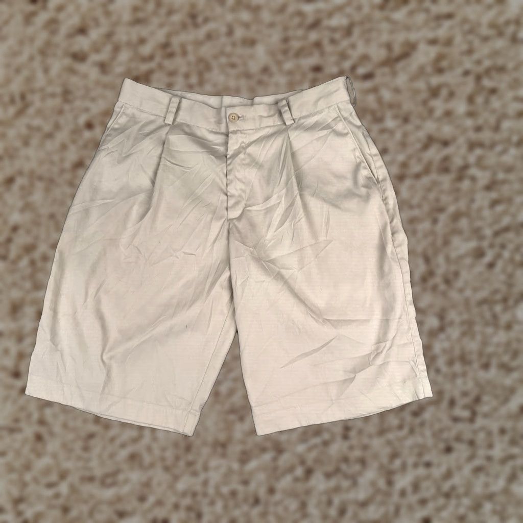 Nike Nike Shorts Mens 30 Beige Pleated Polyester Blend Golf Outdoor 30x11 Casual Activewear Travel Pockets Quick Dry Breathable Easy Care 90s? Wait. Size US 30 / EU 46 - 1 Thumbnail