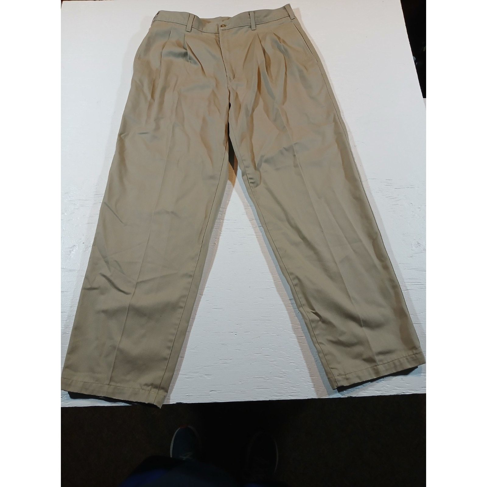 Other Unbranded (33x32) Men's Beige Khaki Relaxed Fit Slacks Size US 33 - 1 Thumbnail
