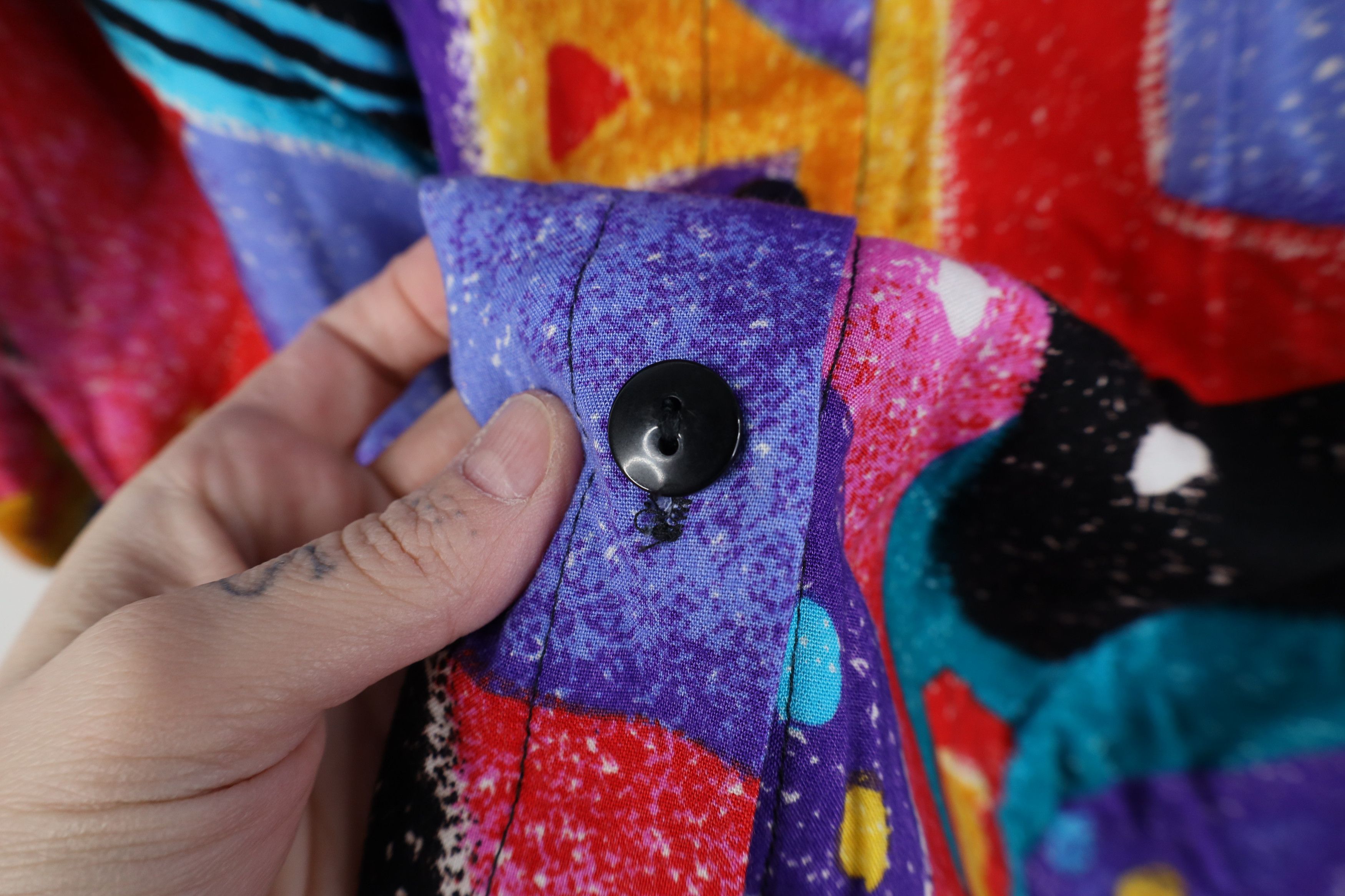 Vintage 90s Streetwear 3/4 Sleeve Abstract Button Shirt USA