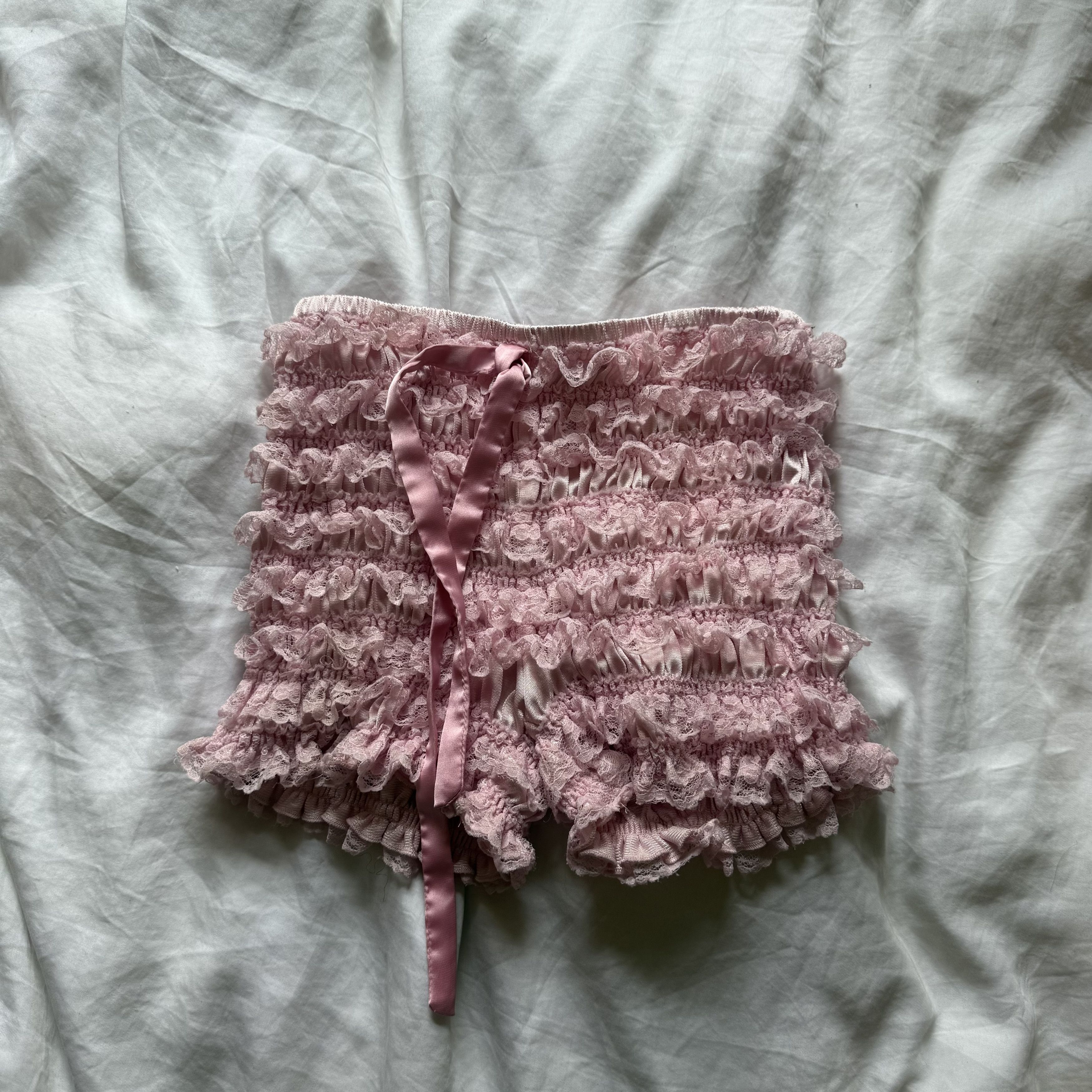 Guizio GUIZIO Ruffle Hot Short in Baby Pink Size 24" / US 00 / IT 34 - 2 Thumbnail
