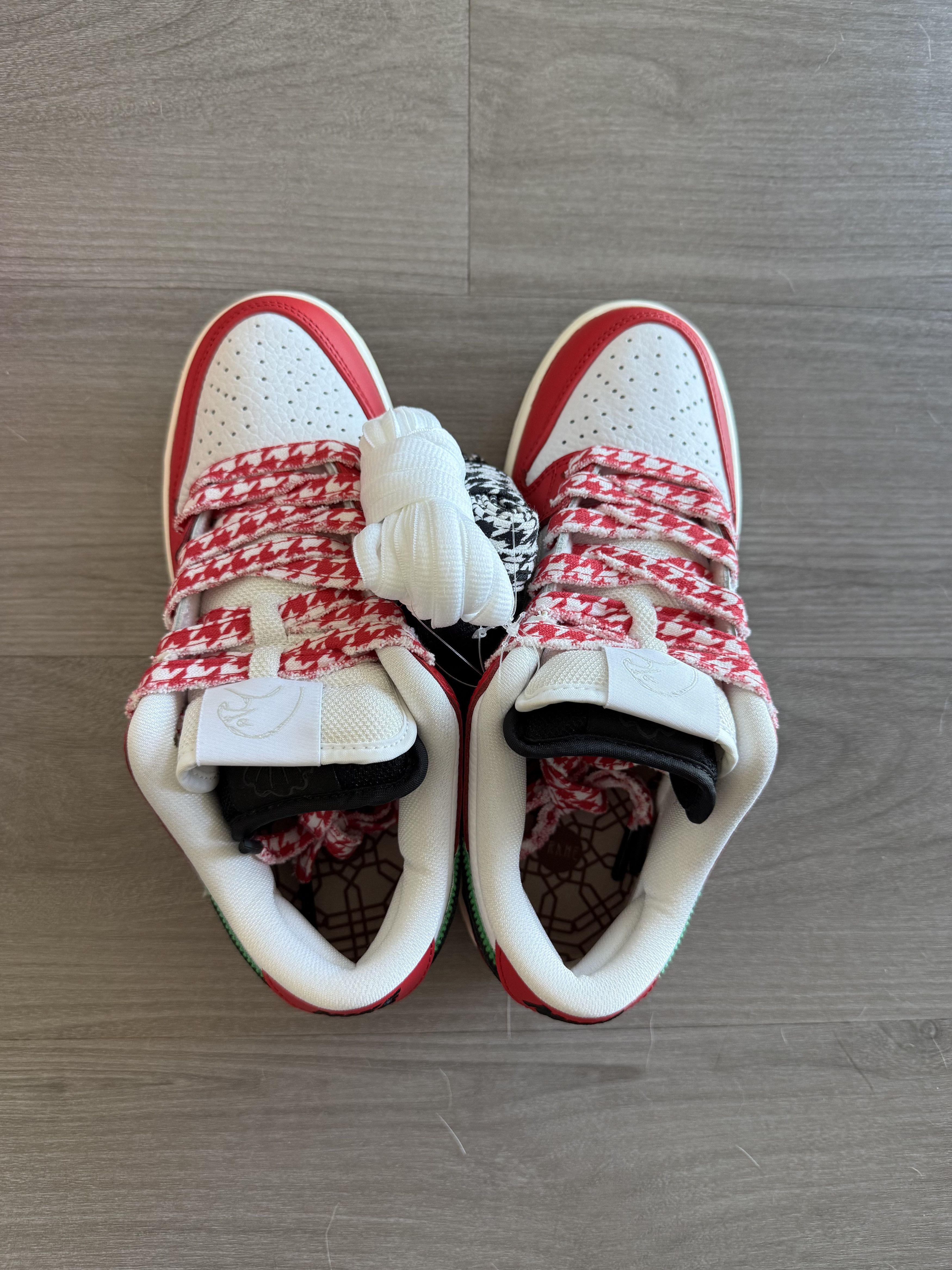Nike SB Nike SB Dunk Low Frame Skate Habibi (Sz6) New w/ Extra Laces Size US 6 / EU 39 - 5 Thumbnail