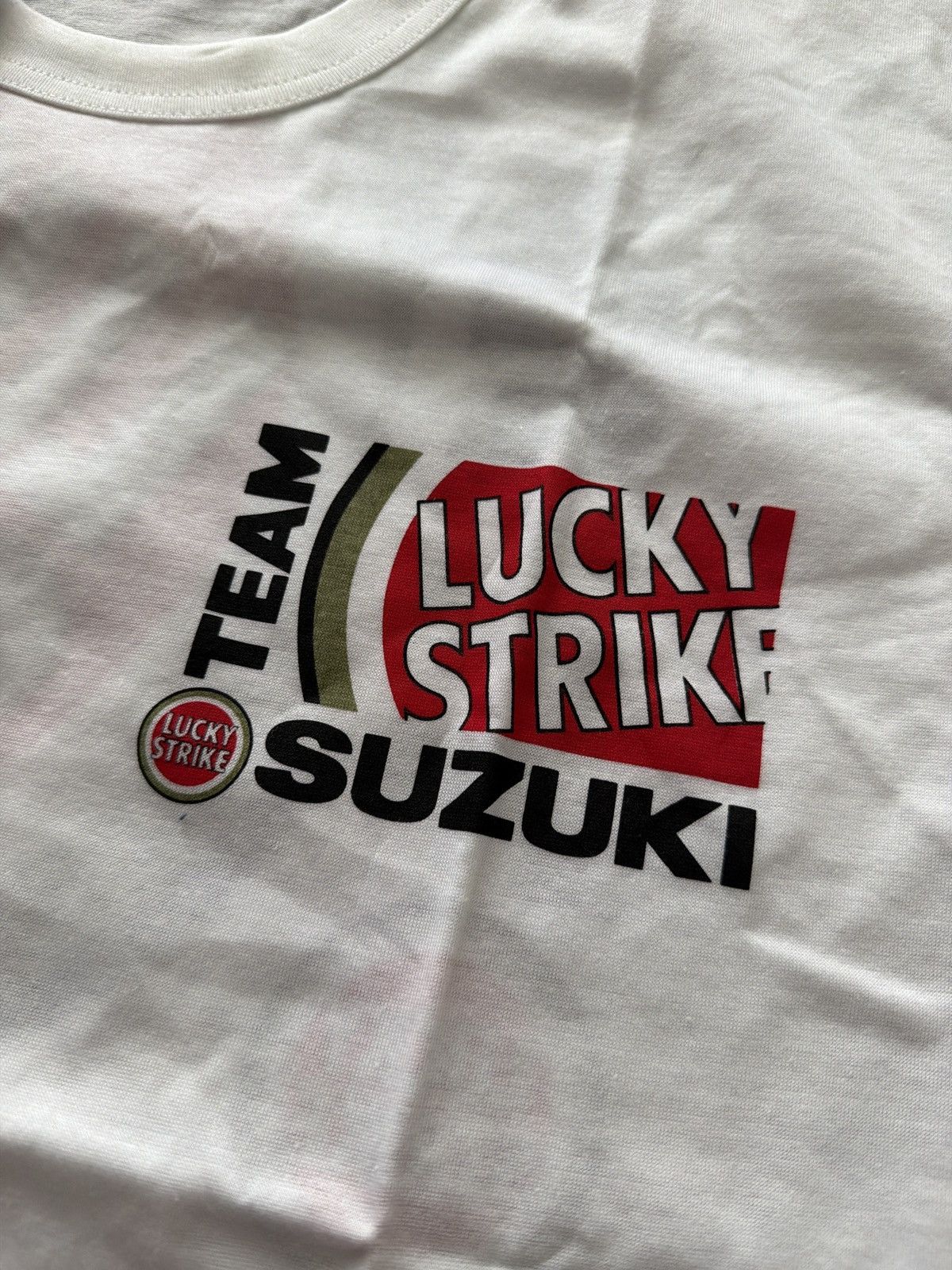 Vintage Vintage 90s Lucky Strike x Team Suzuki Promo Race Tee Shirt Size US L / EU 52-54 / 3 - 4 Thumbnail