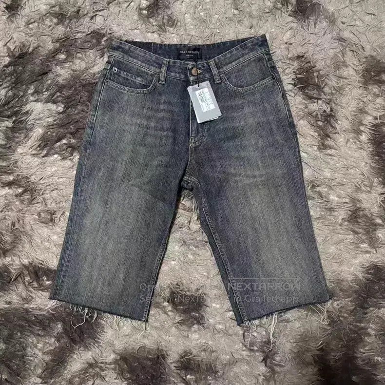 Balenciaga Balenciaga size M Mud-Dyed Destroyed Frayed Denim Shorts Size US 27 - 1 Thumbnail