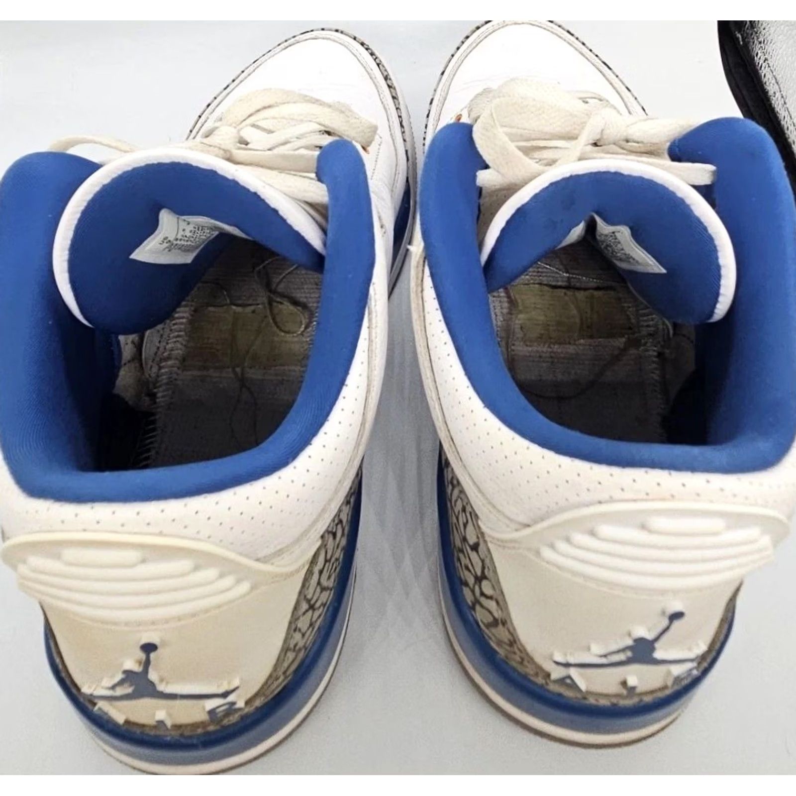 Jordan Brand Nike Air Jordan 3 Retro True Blue 2022 CT8532-148 Men's Size 9 White Blue Size US 9 / EU 42 - 5 Thumbnail