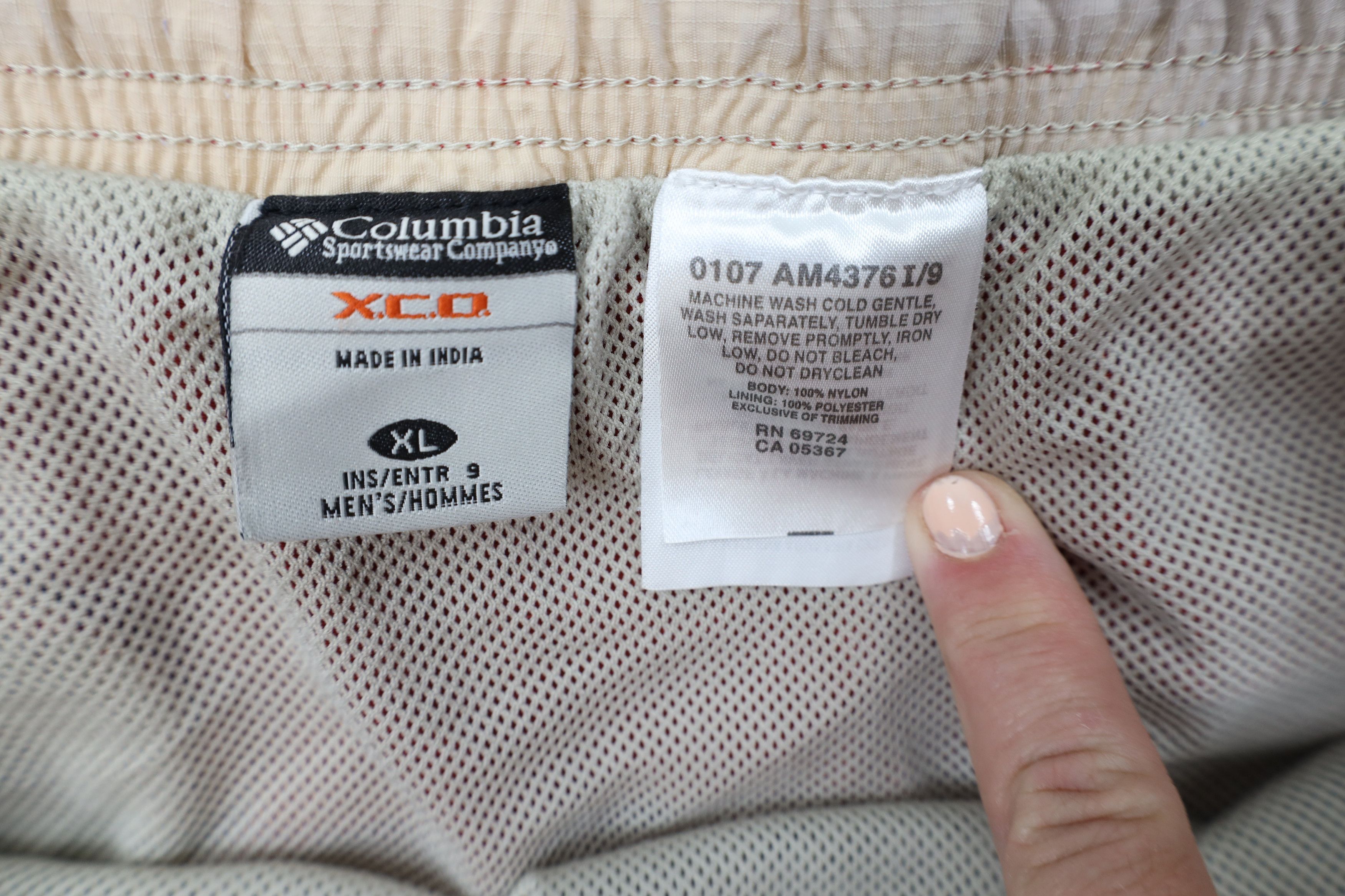 Columbia Vintage Y2K Columbia Lined Above Knee Cargo Shorts Red Size US 36 / EU 52 - 7 Thumbnail