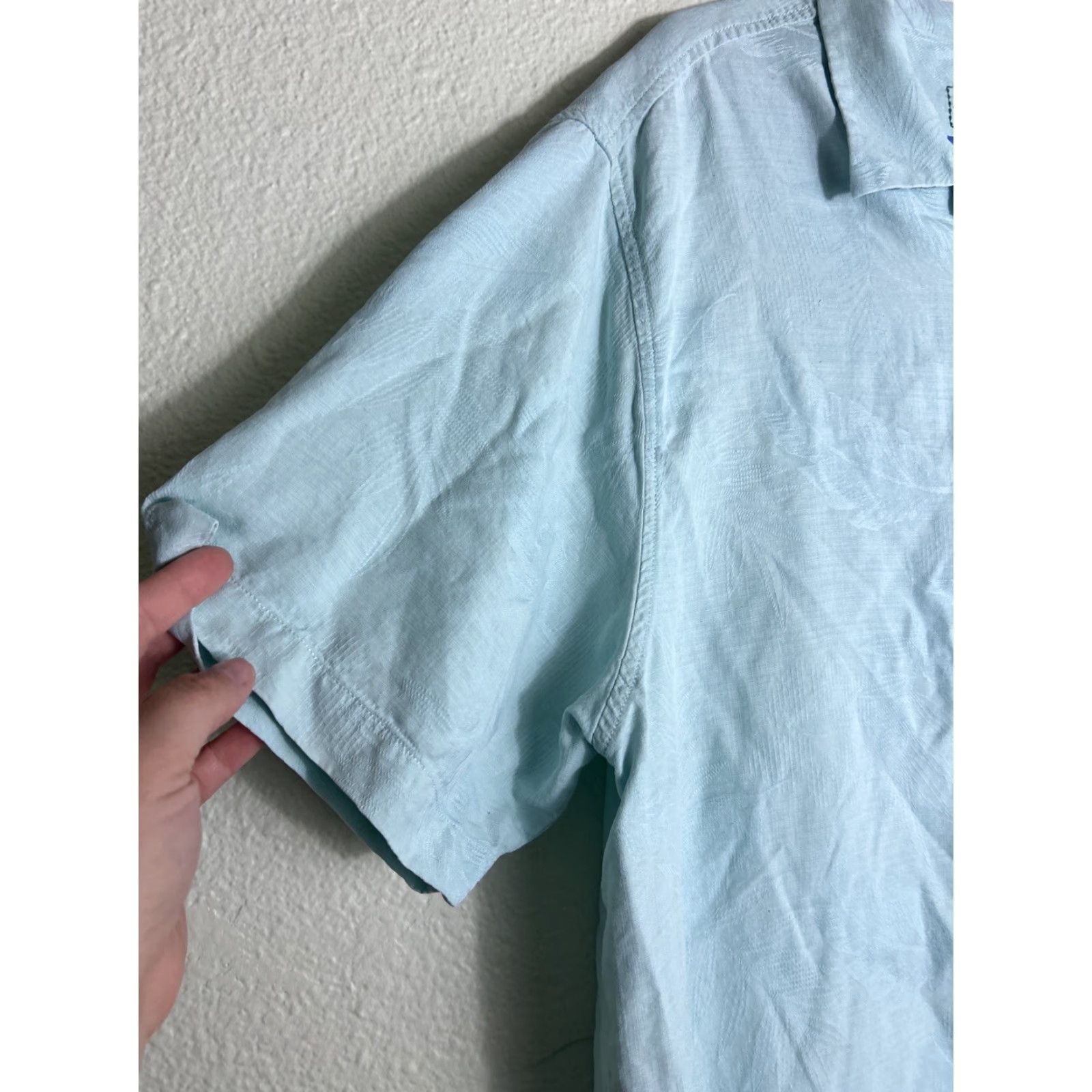 Tommy Bahama VINTAGE Tommy Bahama Shirt Floral Silk Light Blue XL Short Sleeve Button-Up Mens Size US XL / EU 56 / 4 - 2 Thumbnail