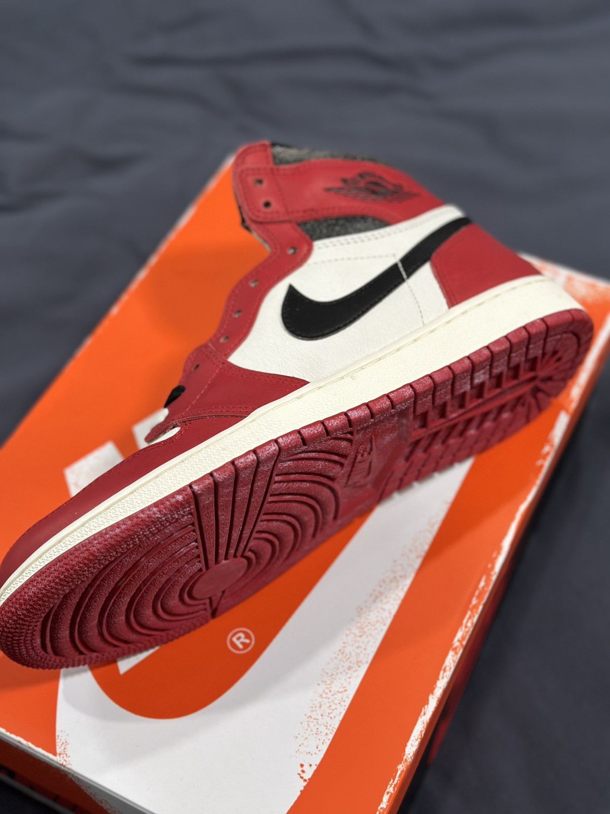 Jordan Brand Air Jordan 1 “Lost and Found” Size US 10 / EU 43 - 3 Thumbnail