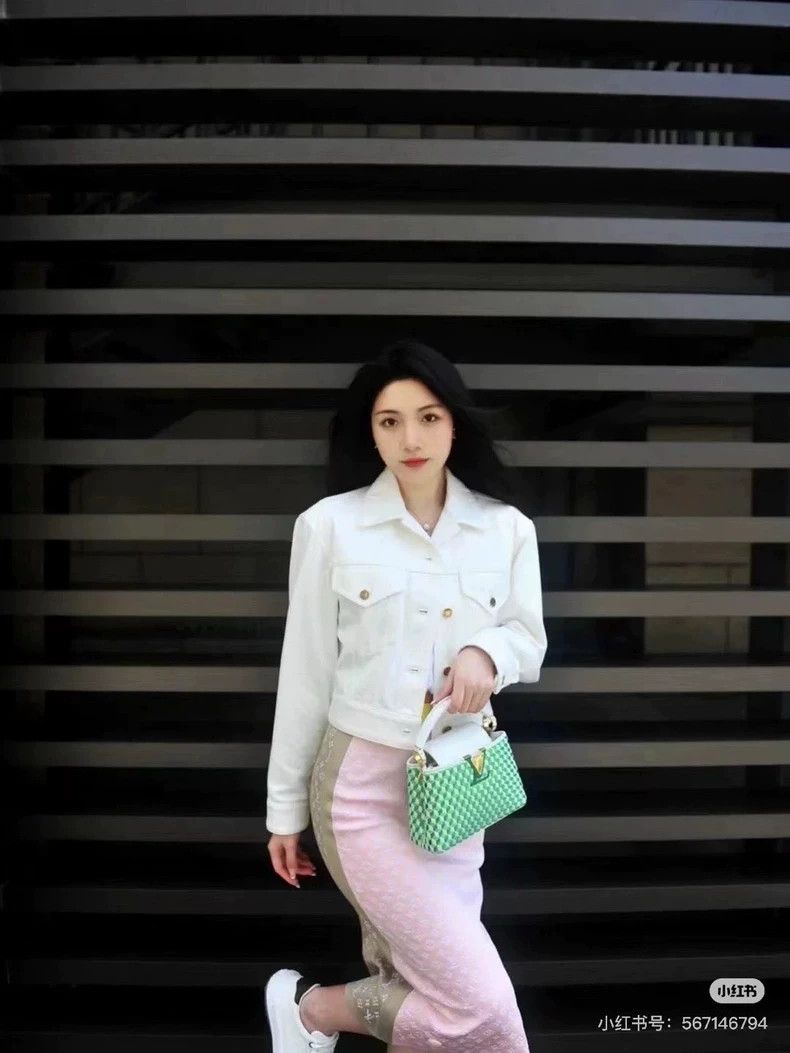 Louis Vuitton Louis Vuitton Short white denim jacket 2505-Nextarrow Size XS / US 0-2 / IT 36-38 - 7 Thumbnail