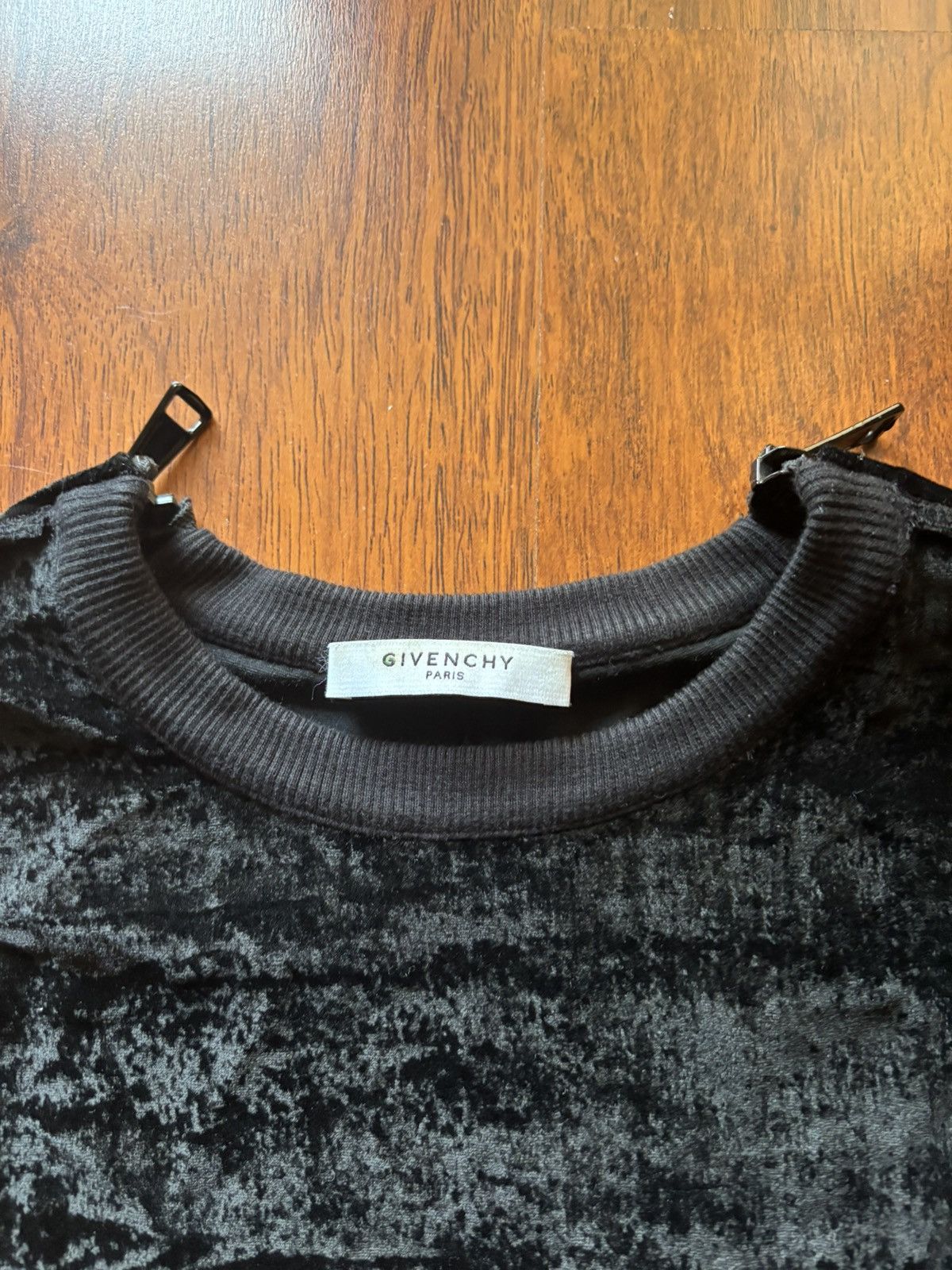 Givenchy Givenchy velour panther crewneck Size US M / EU 48-50 / 2 - 3 Thumbnail