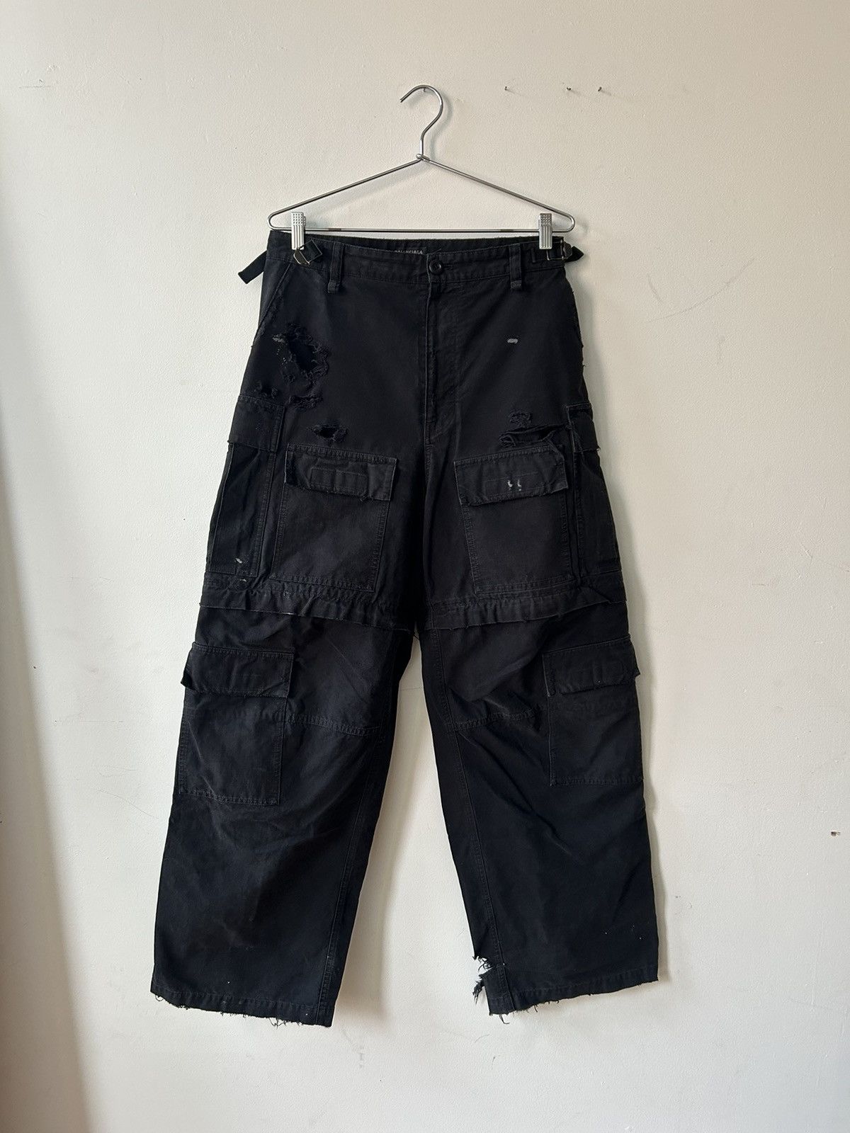 Balenciaga BALENCIAGA LARGE CARGO PANTS | Grailed