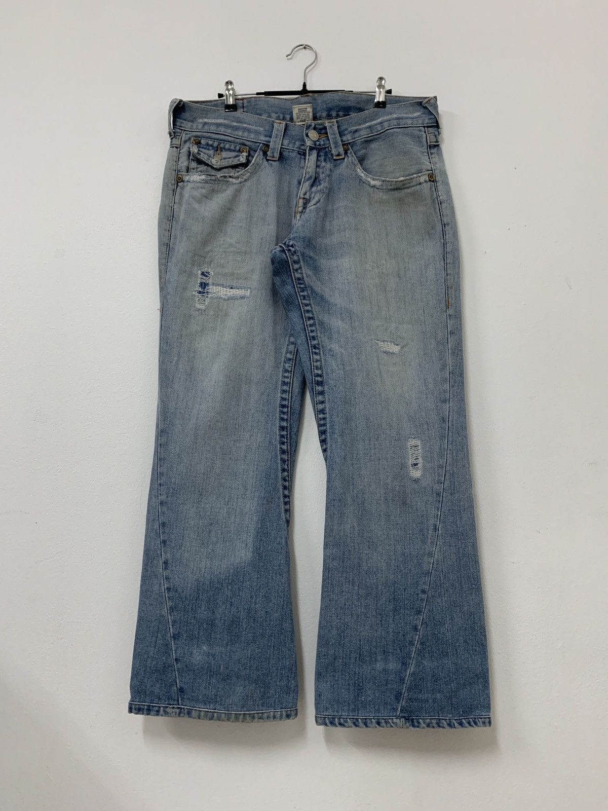 True Religion True Religion Embroidered Flared Jeans Size US 34 / EU 50 - 2 Thumbnail