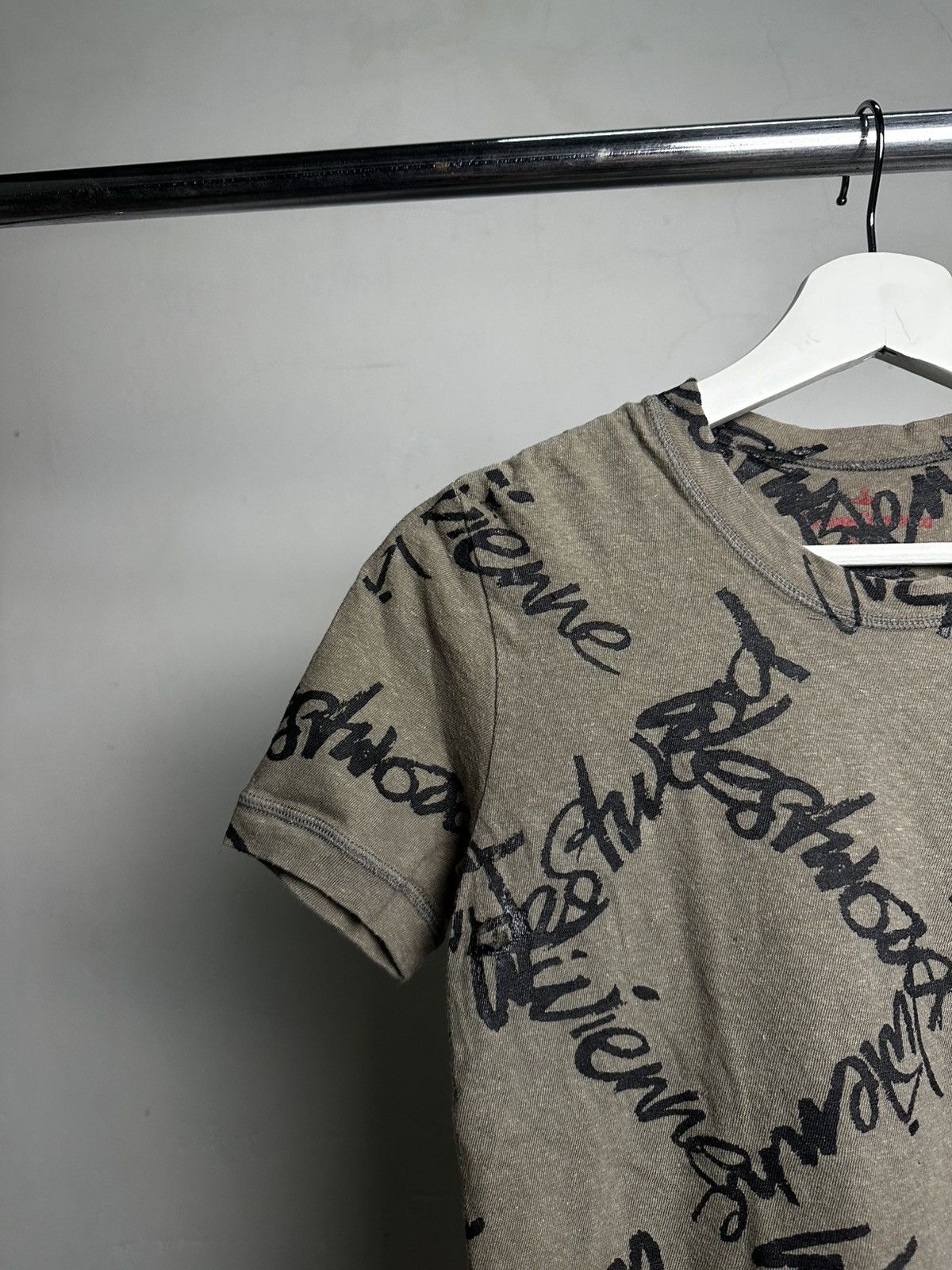 Vivienne Westwood Vivienne Westwood Red Label Sign Over Printed Tshirt Size US M / EU 48-50 / 2 - 3 Thumbnail